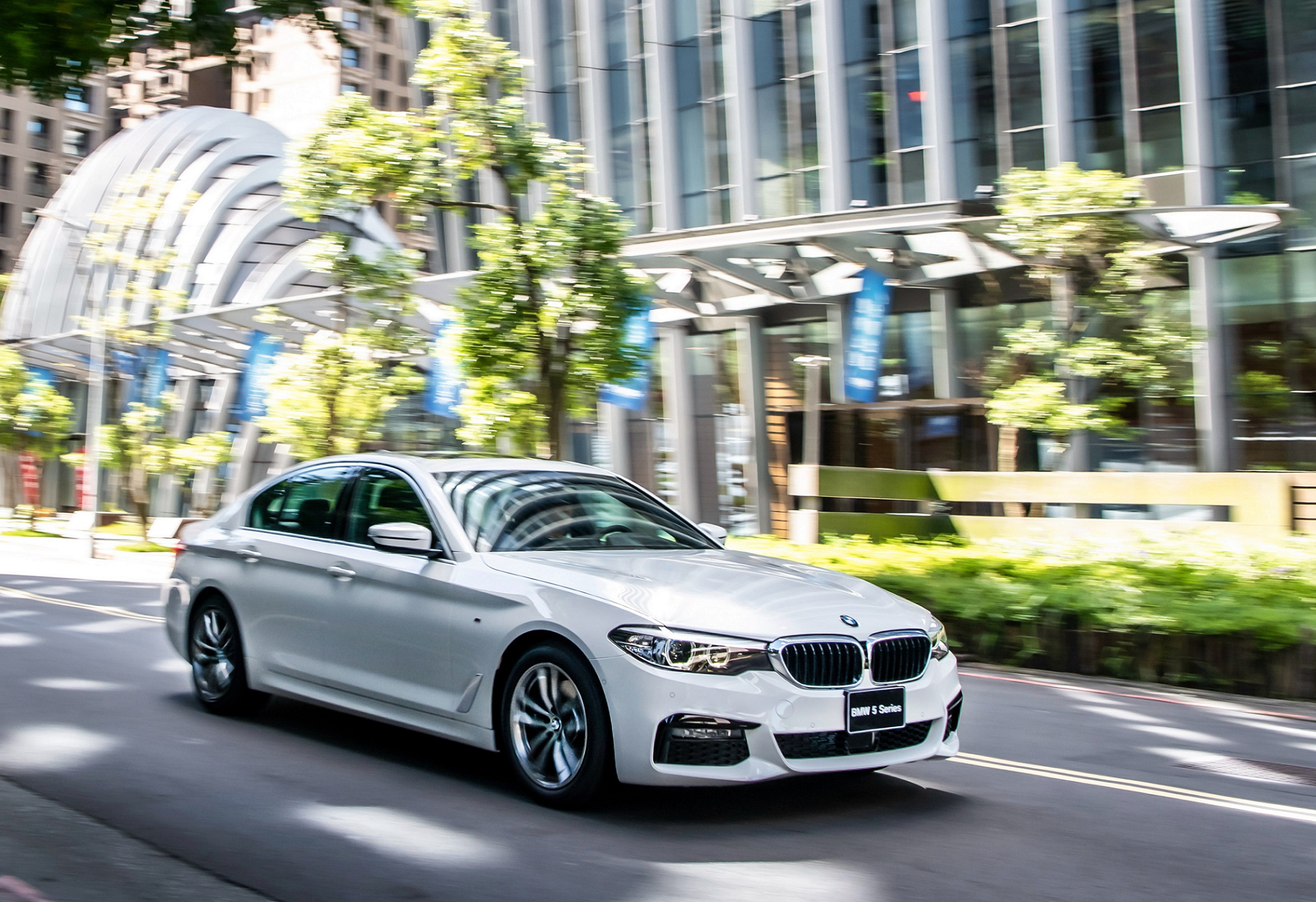 【新車登場】豪華進階--BMW 5系列白金旗艦版