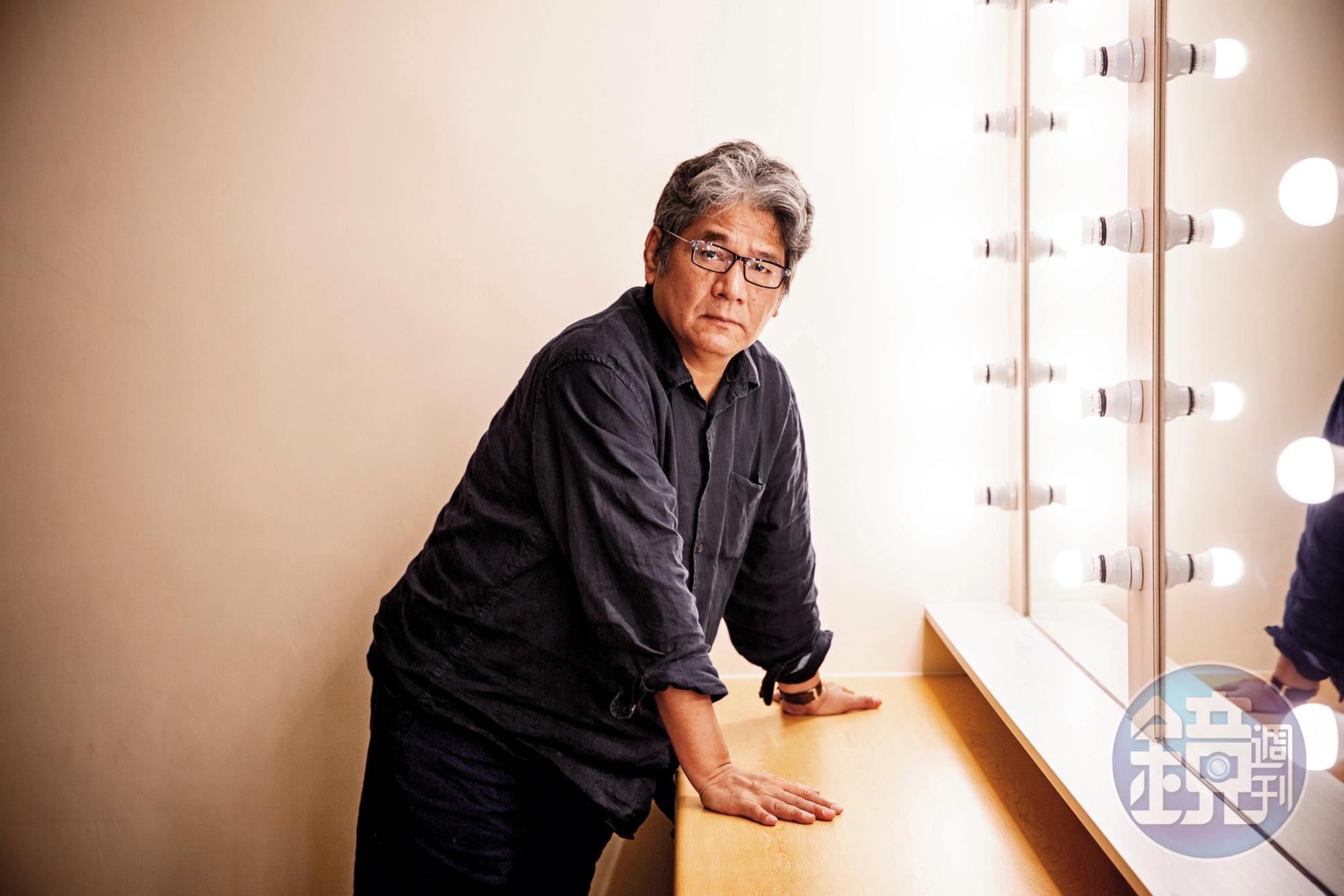 2006年希望可以藉由戲劇化解藍綠,但近日的台中事件讓李永豐覺得挫敗。