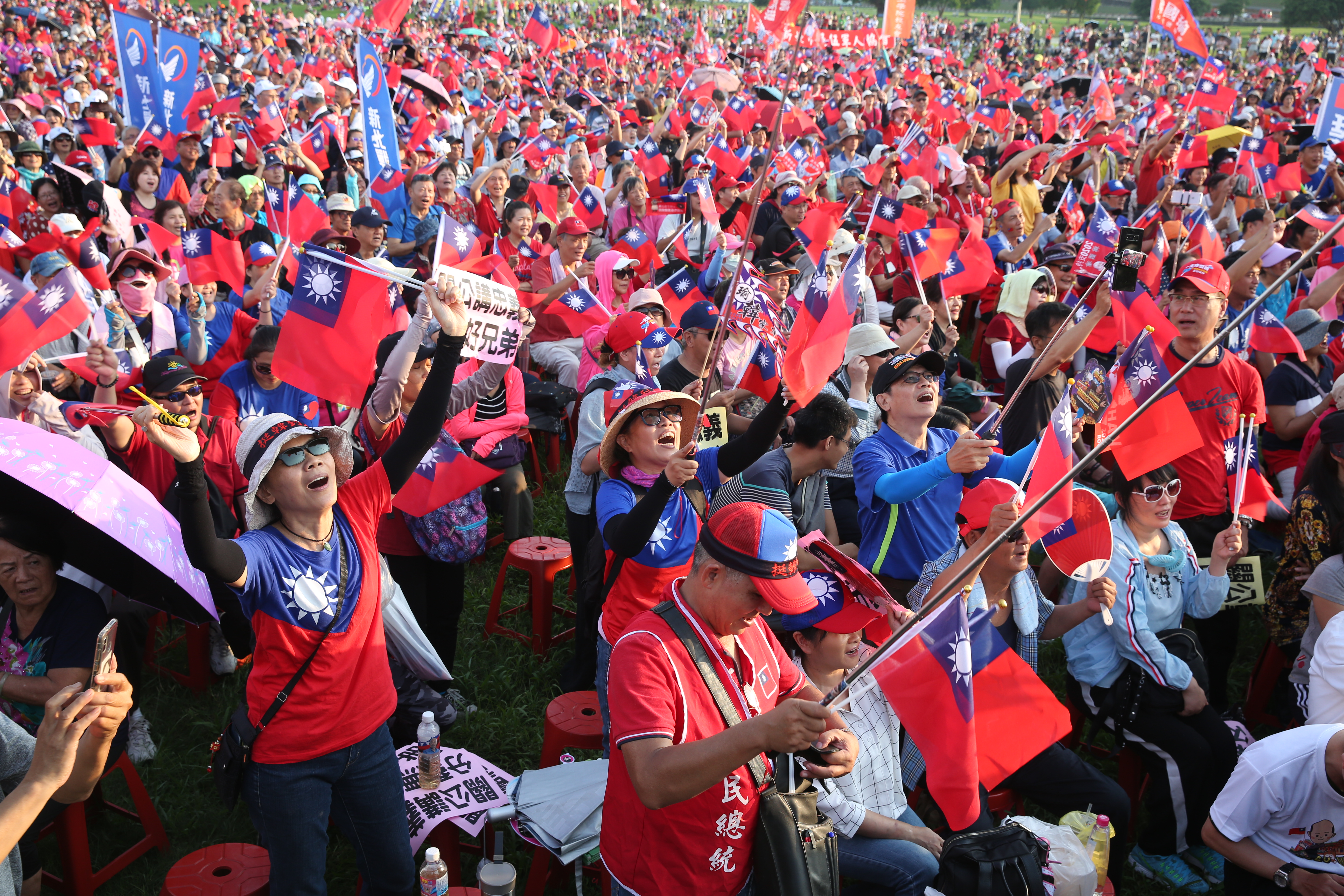 《天下雜誌》公布2019縣市首長施政滿意度調查，高雄市長韓國瑜排名墊底，引起韓粉出征《天下雜誌》粉絲專頁。