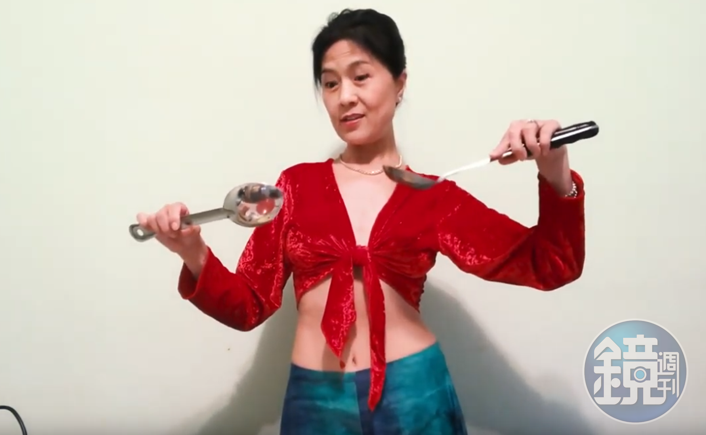 體重只有45公斤的李蕙，平時熱愛健身和透過作瑜珈保持身材。（翻攝自職業大胃王聯盟YouTube）