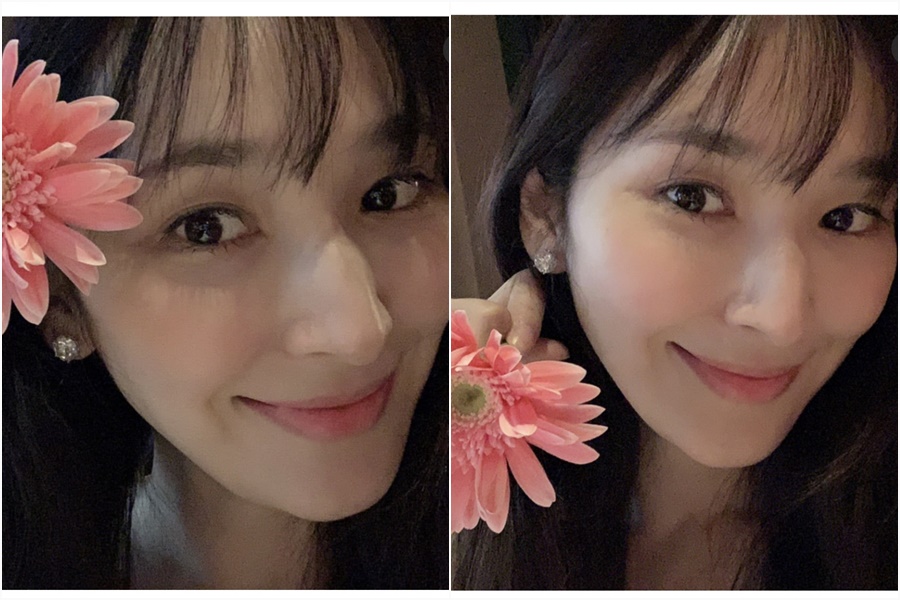 懷孕5個月的吳佩慈昨晚在小紅書發新照片表示，懷女孩因此皮膚特別好，不化妝也能示人。（翻攝自吳佩慈小紅書）