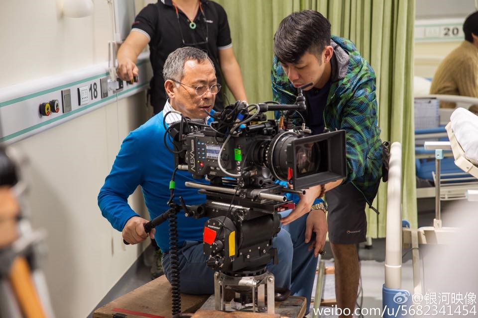 杜琪峯（左）導演的電影編劇常有「銀河創作組」署名。（翻攝自銀河映像微博）