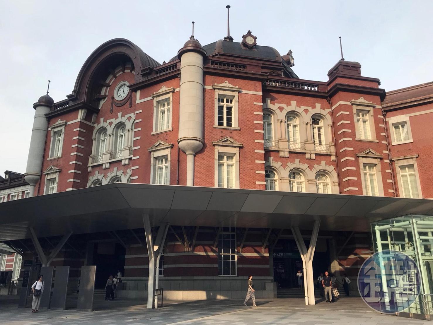從飯店搭車5分鐘即可抵達「東京車站」。