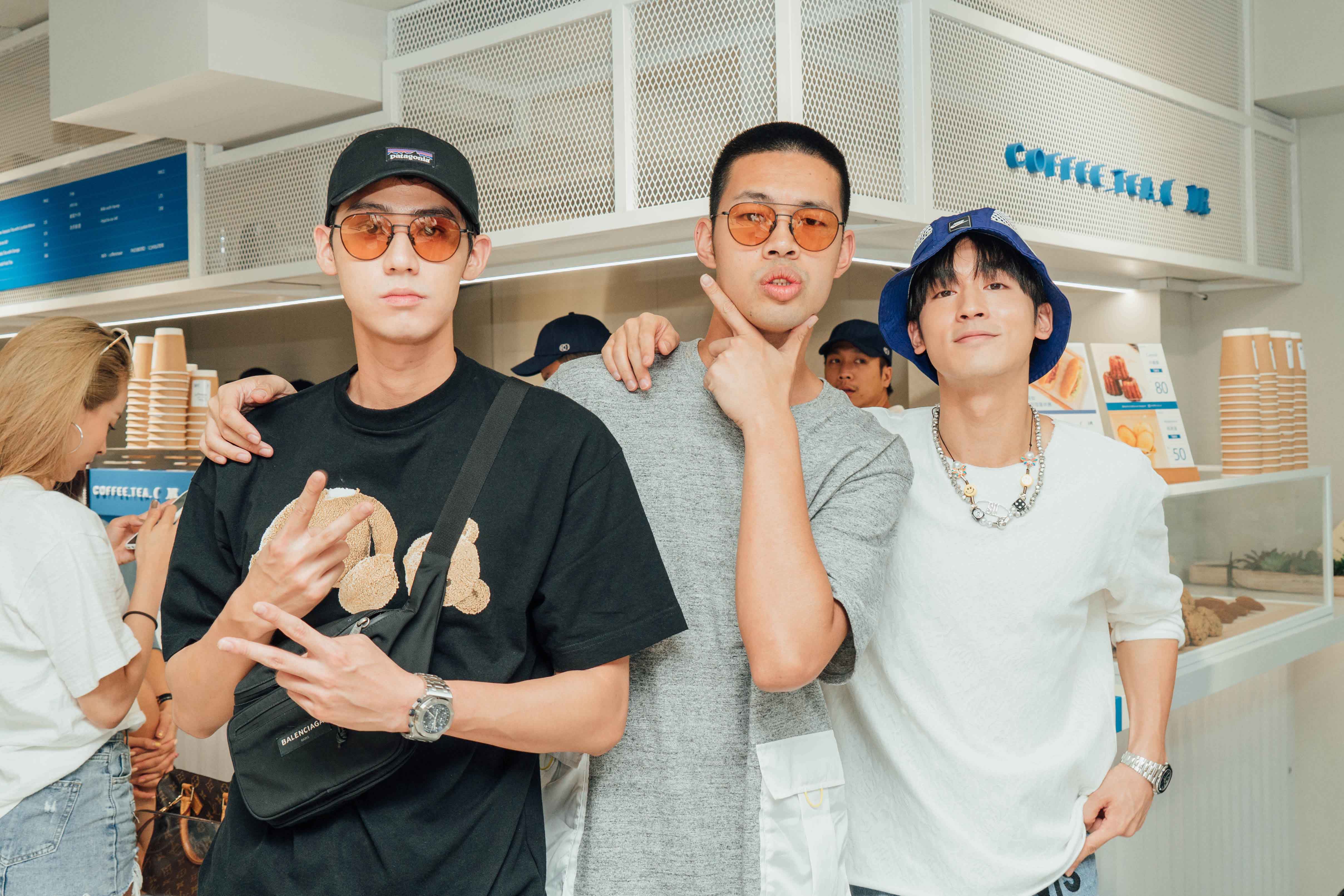 「小樂」吳思賢開咖啡店，好友李玉璽、陳大天特地來為他站台。（COFFEE.TEA.OR提供）