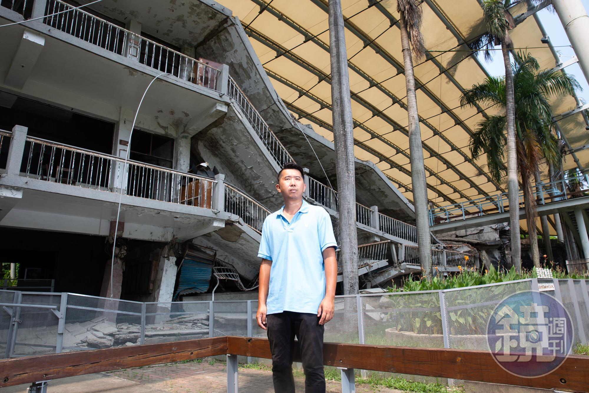 20年前921地震，埔里受創嚴重，許多房屋倒塌，當年高一的羅維振慘遭活埋，至今心裡仍有陰影。