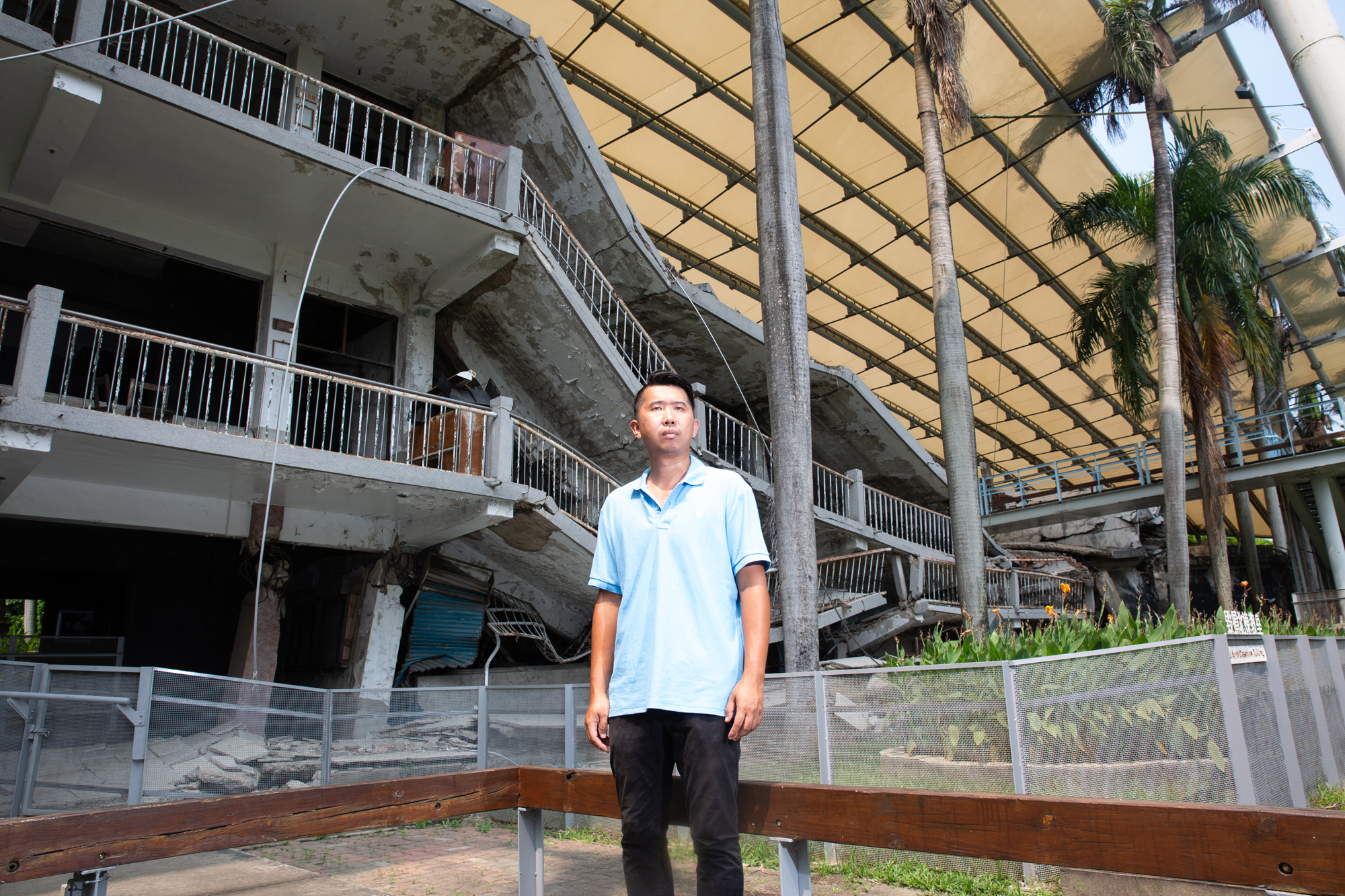 20年前921地震,埔里受創嚴重,許多房屋倒塌,當年高一的羅維振慘遭活埋,至今心裡仍有陰影。