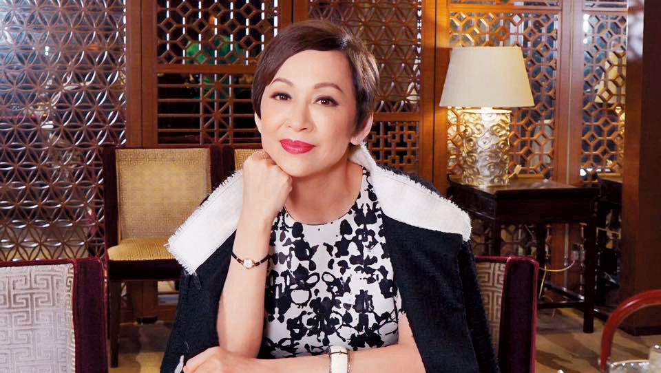 余安安歷經2段失敗的婚姻，2015年被爆交往30歲的小男友震驚香港娛樂圈。（翻攝自余安安臉書）
