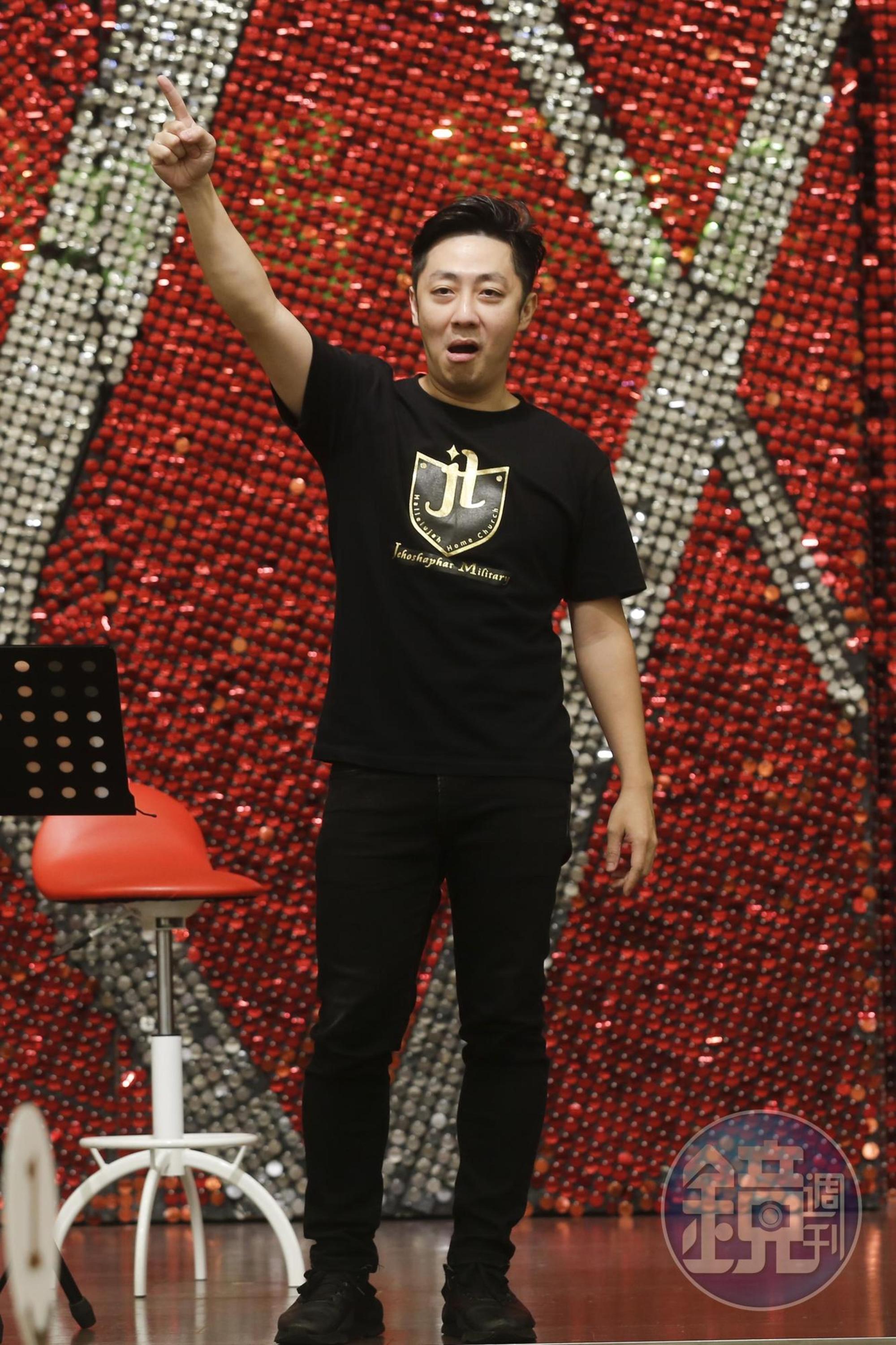 艾成依舊力挺王瞳,並心疼對方身體不佳。