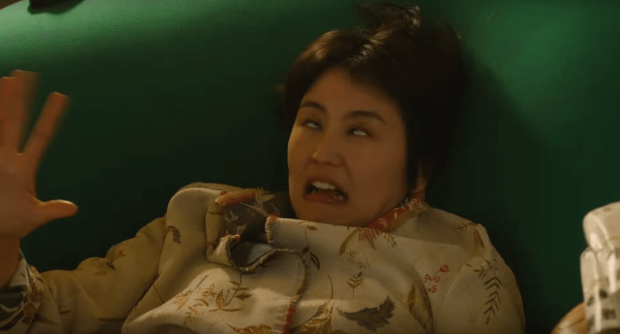 長澤雅美在《信用詐欺師JP》恣意「劣化顏值」,大秀醜態,讓她人氣聲勢更旺。(傳影互動提供)