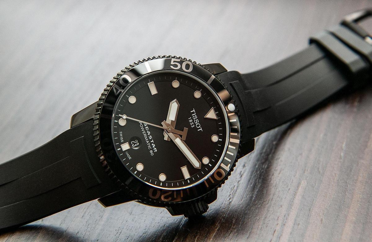 Seastar 1000黑色PVD版本，建議售價NT$ 26,700
