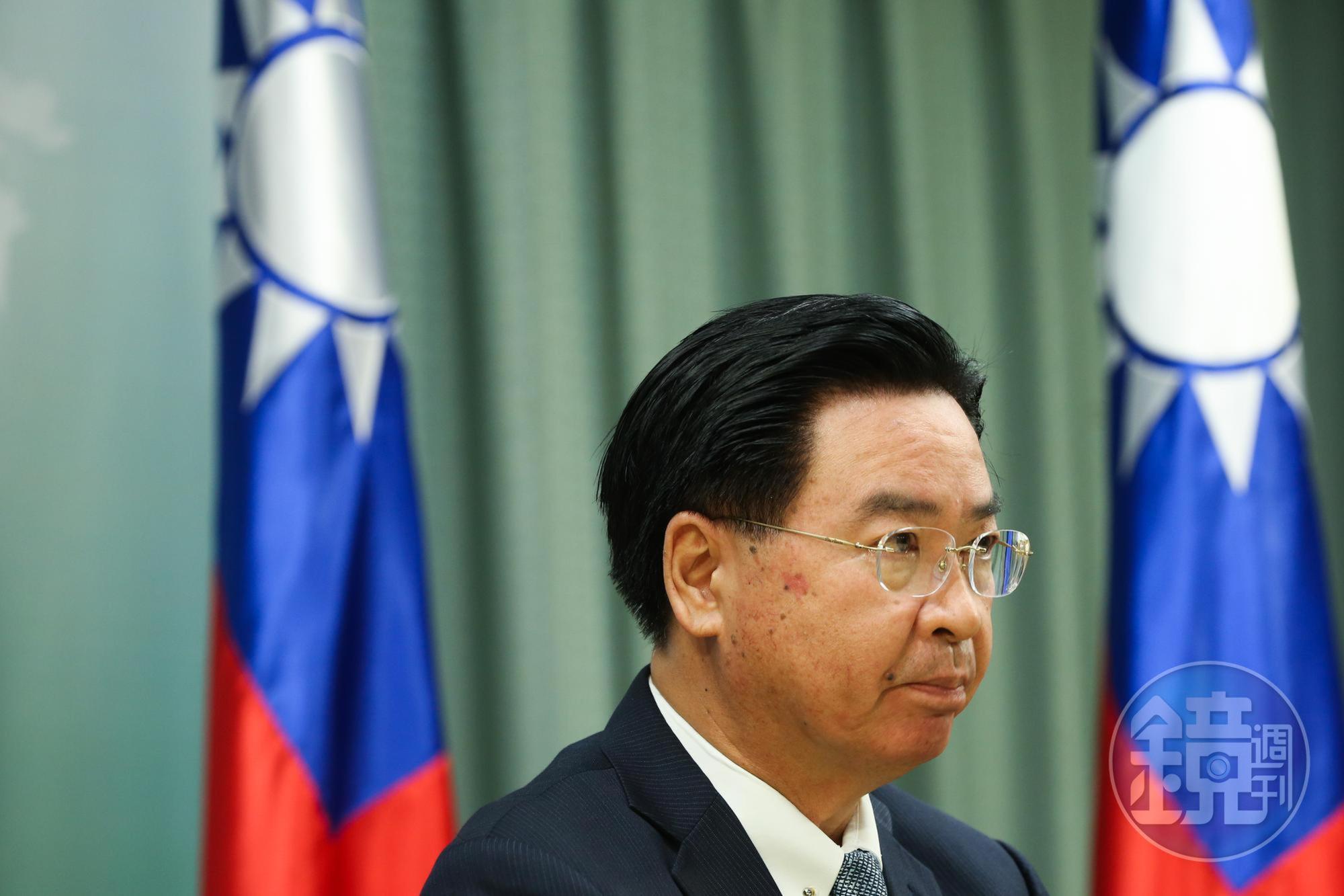 一週內連2國斷交,吳釗燮表示做為政務官,自己不會迴避任何政治責任,去留交給長官定奪。