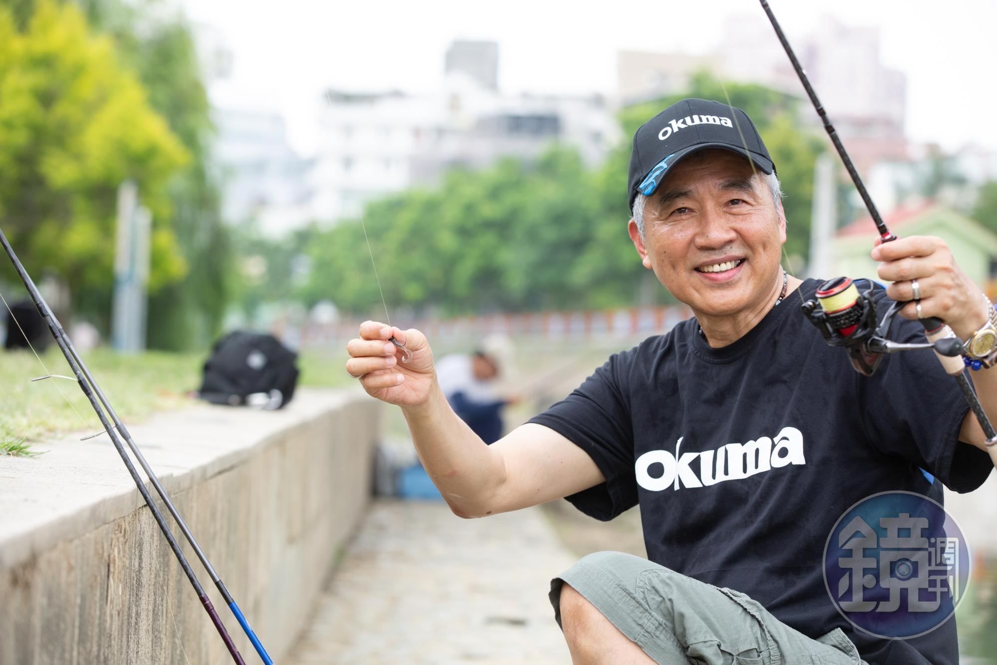 父親、舅舅都愛釣魚，張良任兒時會趁大人不注意偷玩釣竿，釣魚啟蒙全憑自己摸索。