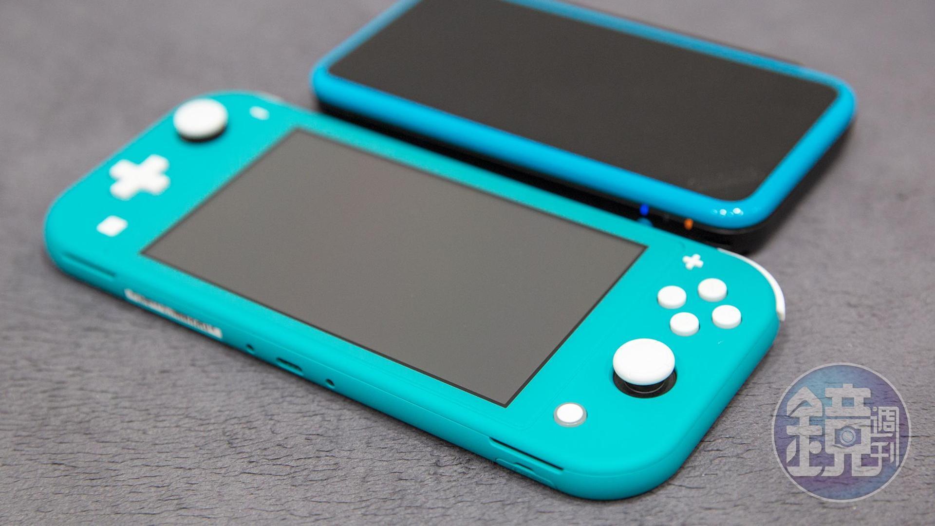 Switch Lite 與 2DS LL 的比較。