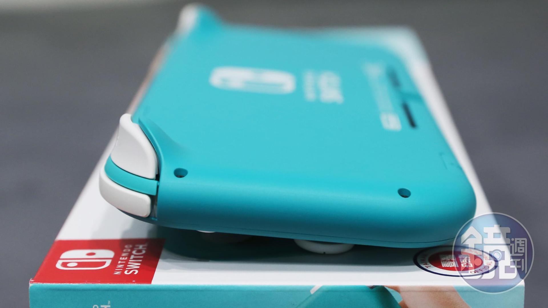 Switch Lite 的按鍵採有鍵程設計。