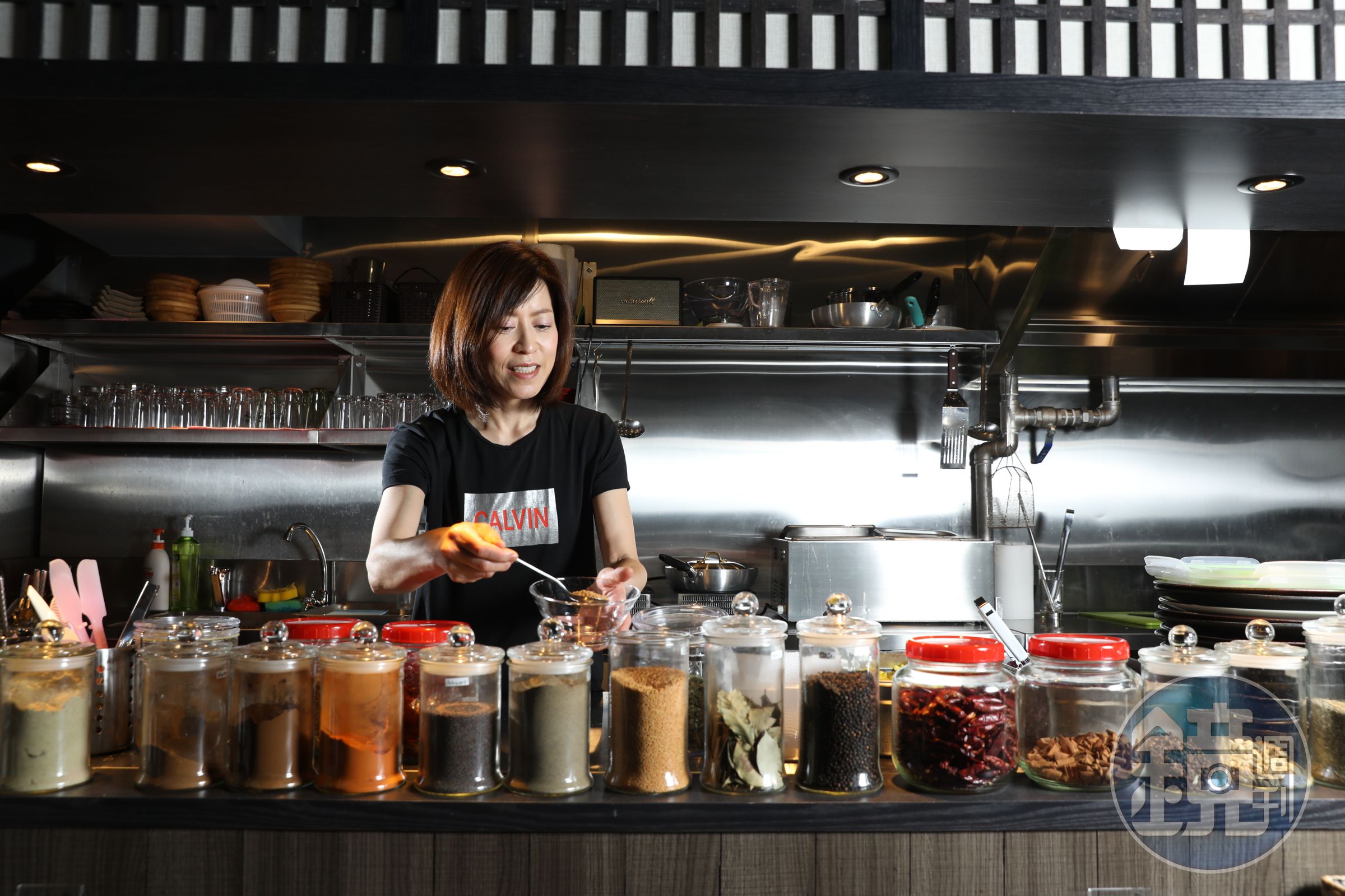 店長森本真紀子強調大阪咖哩與台灣咖哩水分偏多、較少香料味的風格截然不同。
