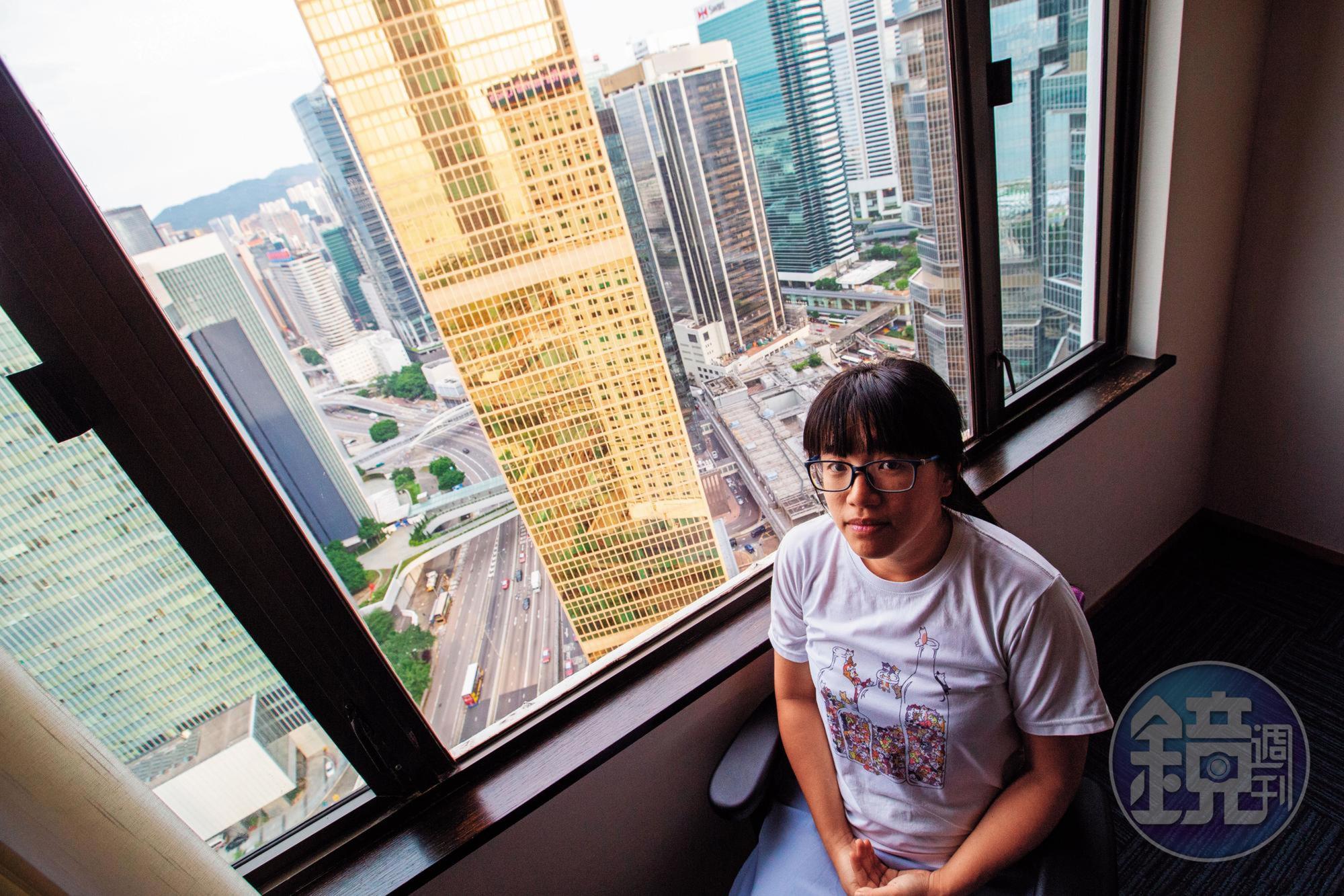 香港支聯會副主席、執業律師鄒幸彤認為，港人發展出「無大台」抗爭模式，其實是不得已的舉動。