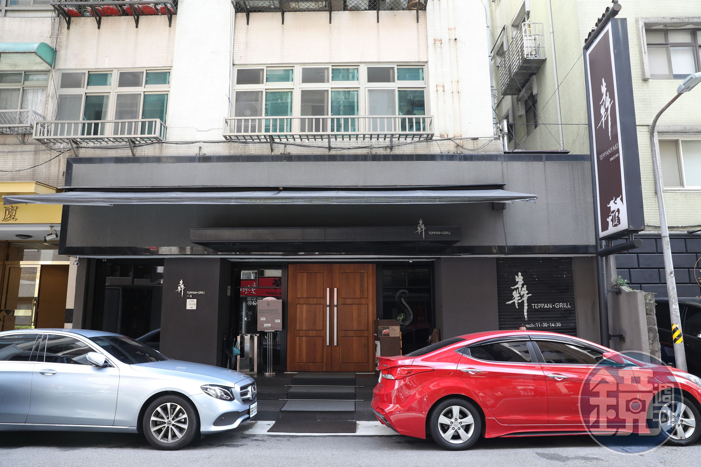 犇的總店位在安和路巷內，店門很低調。