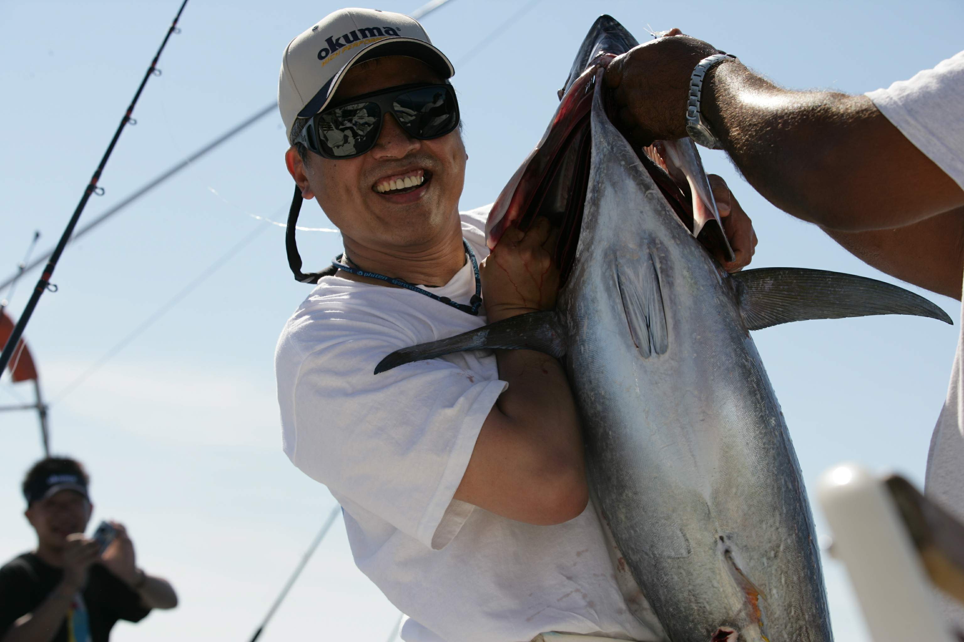 經營釣具廠讓張良任可名正言順滿足從小對釣魚的嚮往，大魚上鉤他樂開懷。
