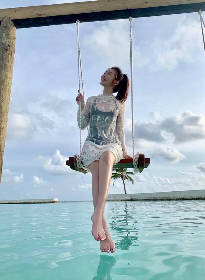 曾莞婷近期放大假，前往馬爾地夫度假。（翻攝自曾莞婷臉書）