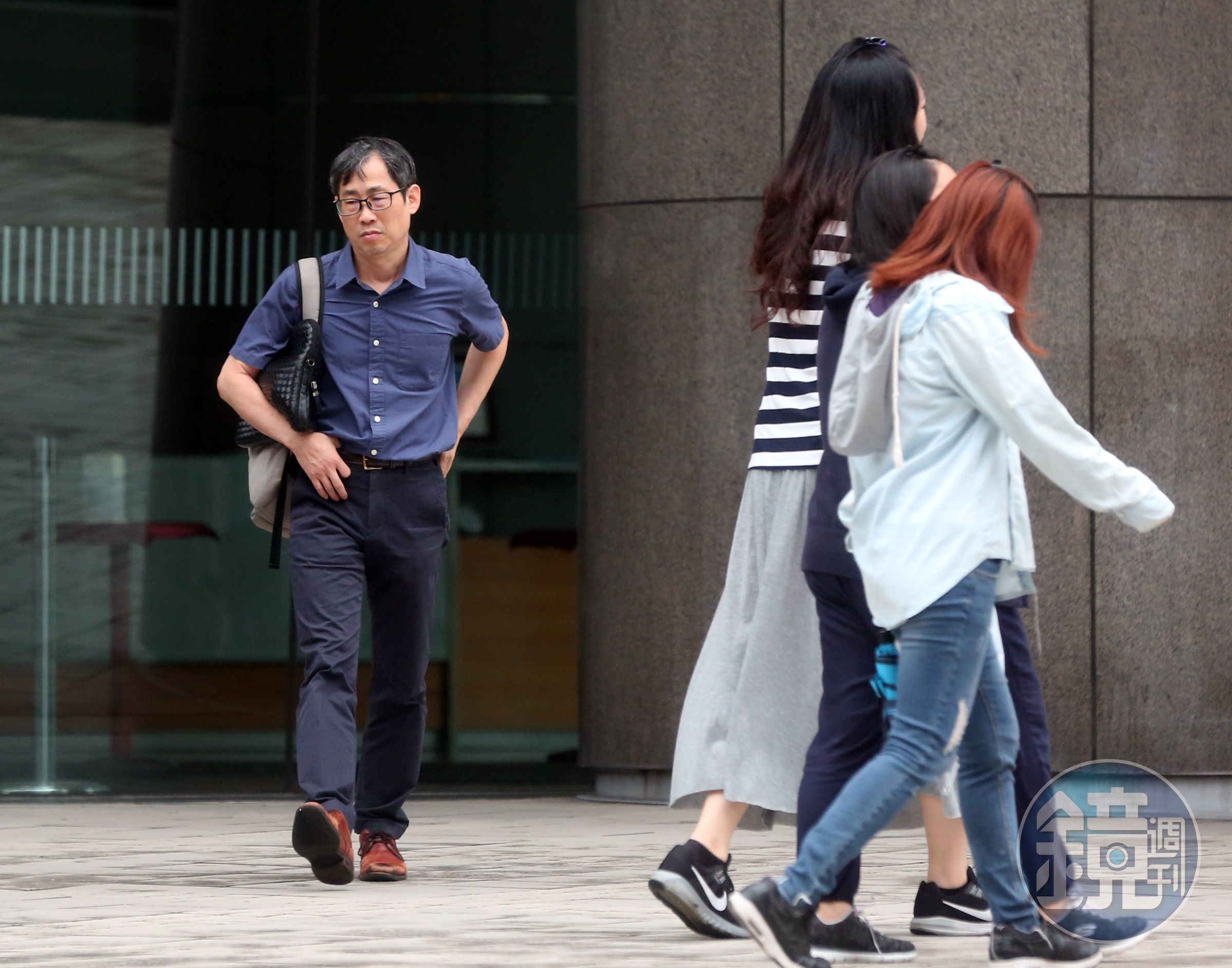 永豐金內部不滿張晉源（左一）坐領高薪，卻頻頻放話影響公司聲譽。（讀者提供）