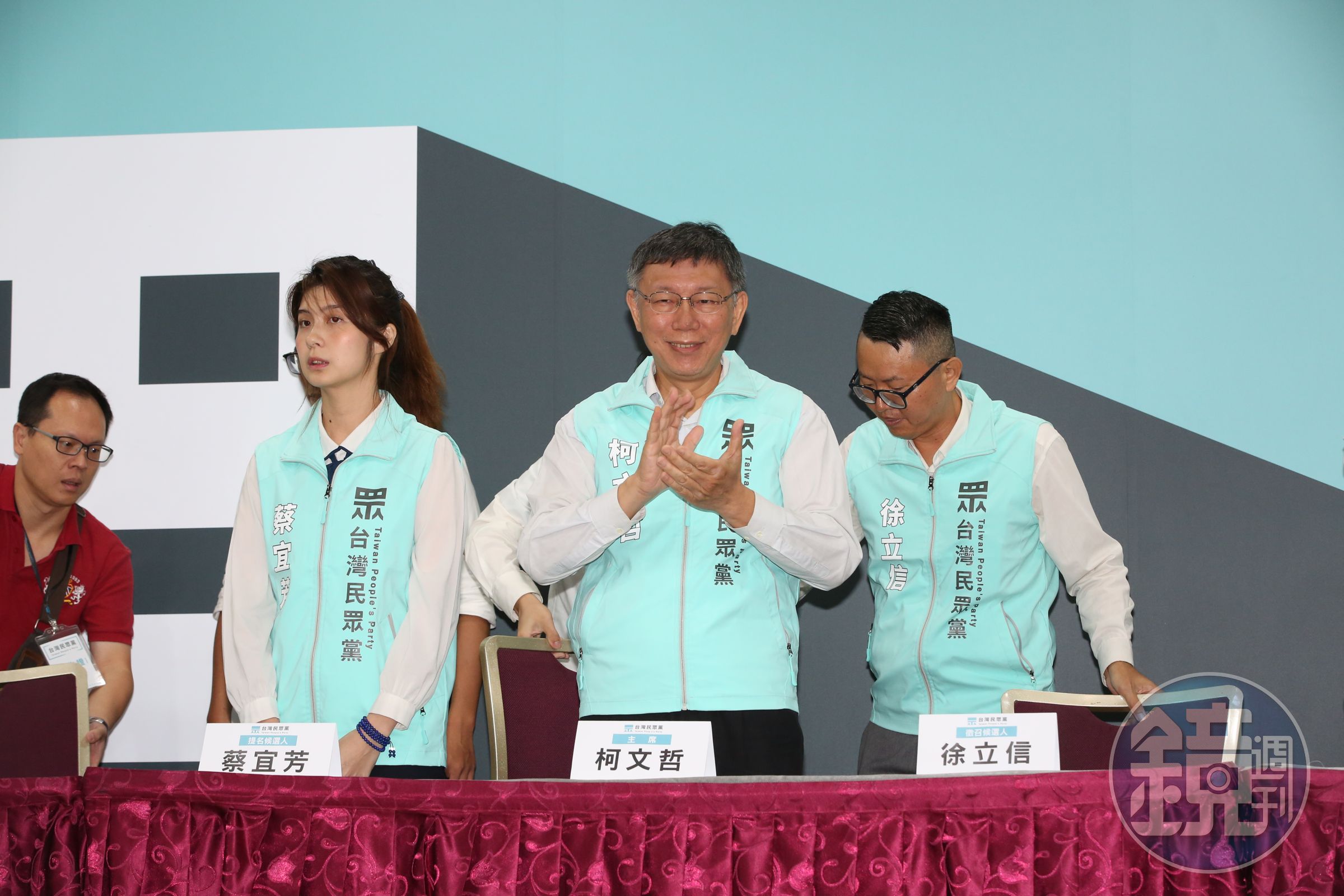 柯文哲與郭台銘結盟並未破局，「雙母雞」將合組聯軍直攻國會。