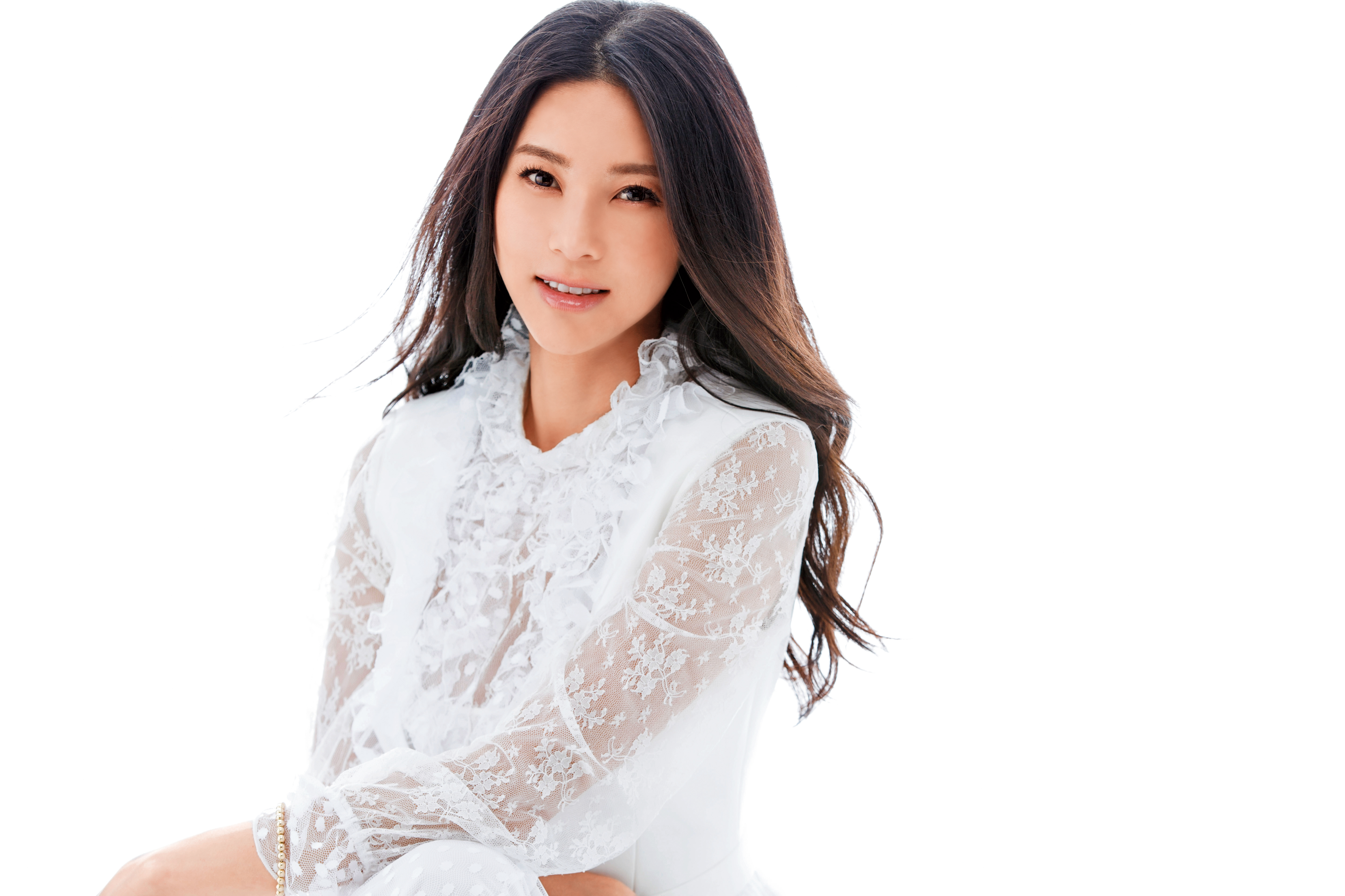 孫瑩瑩有過一段婚姻，但後來離異再嫁李仕凡。