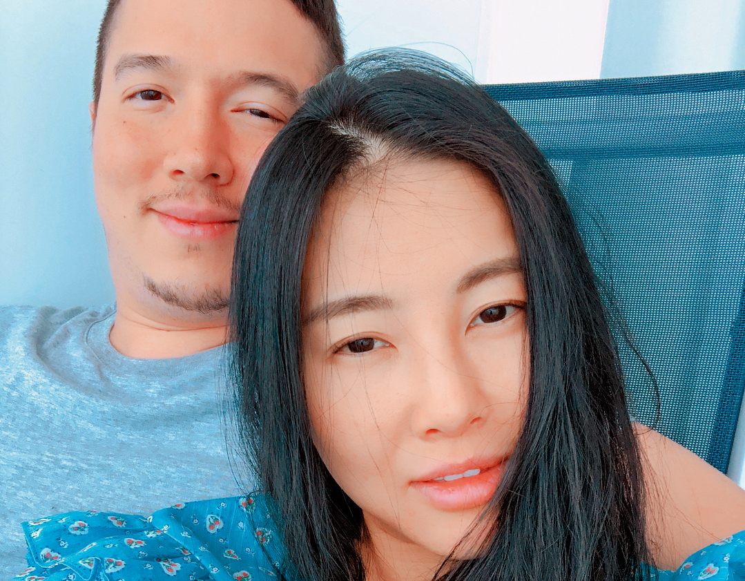 李仕凡（左）由於是軍火商的兒子而備受注目，當年洪偉明還曾想介紹他給許瑋甯，結果被孫瑩瑩（右）給攔胡。（翻攝自孫瑩瑩IG）