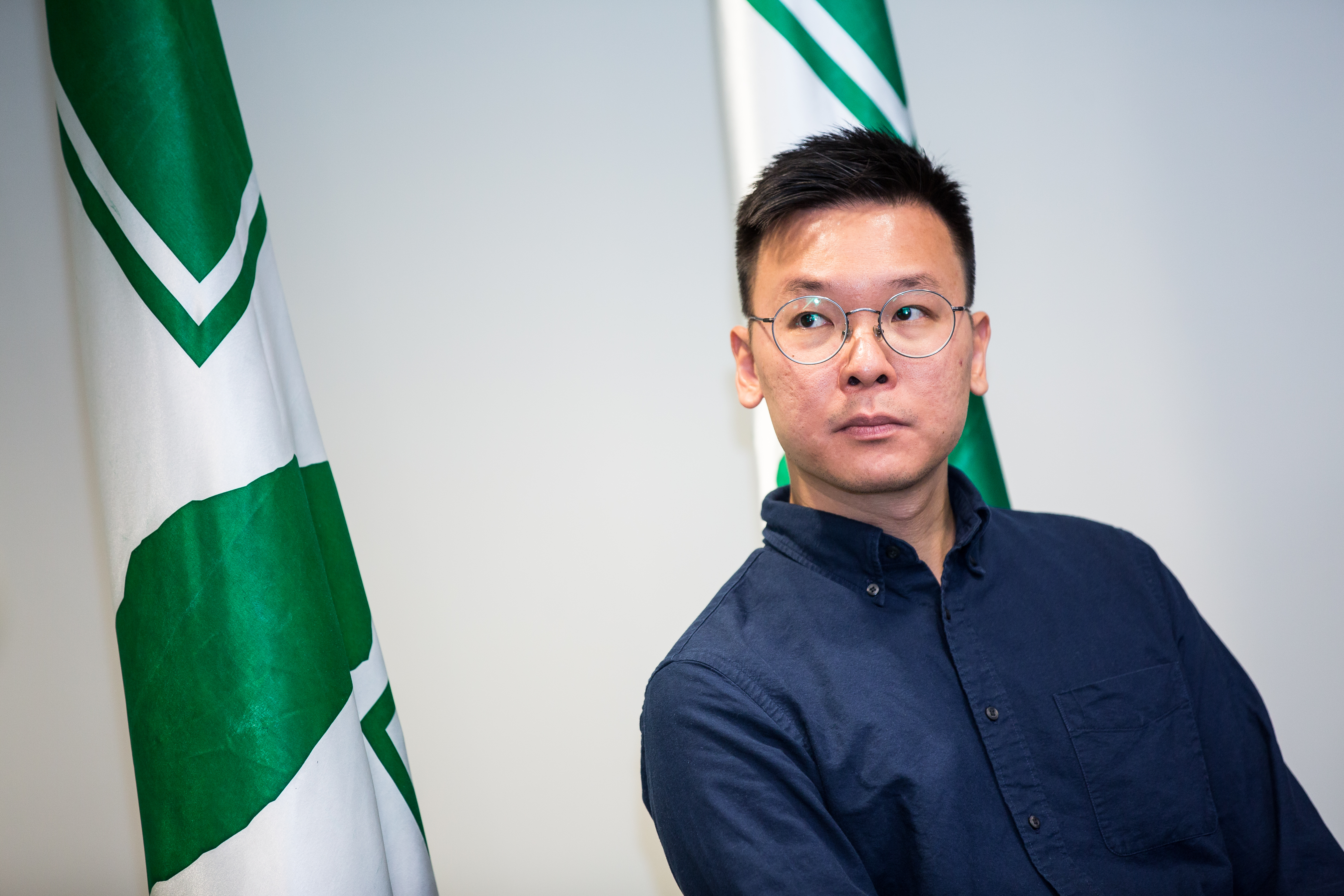 羅文嘉為讓黨內幹部年輕化，邀學運領袖林飛帆擔任副祕書長。