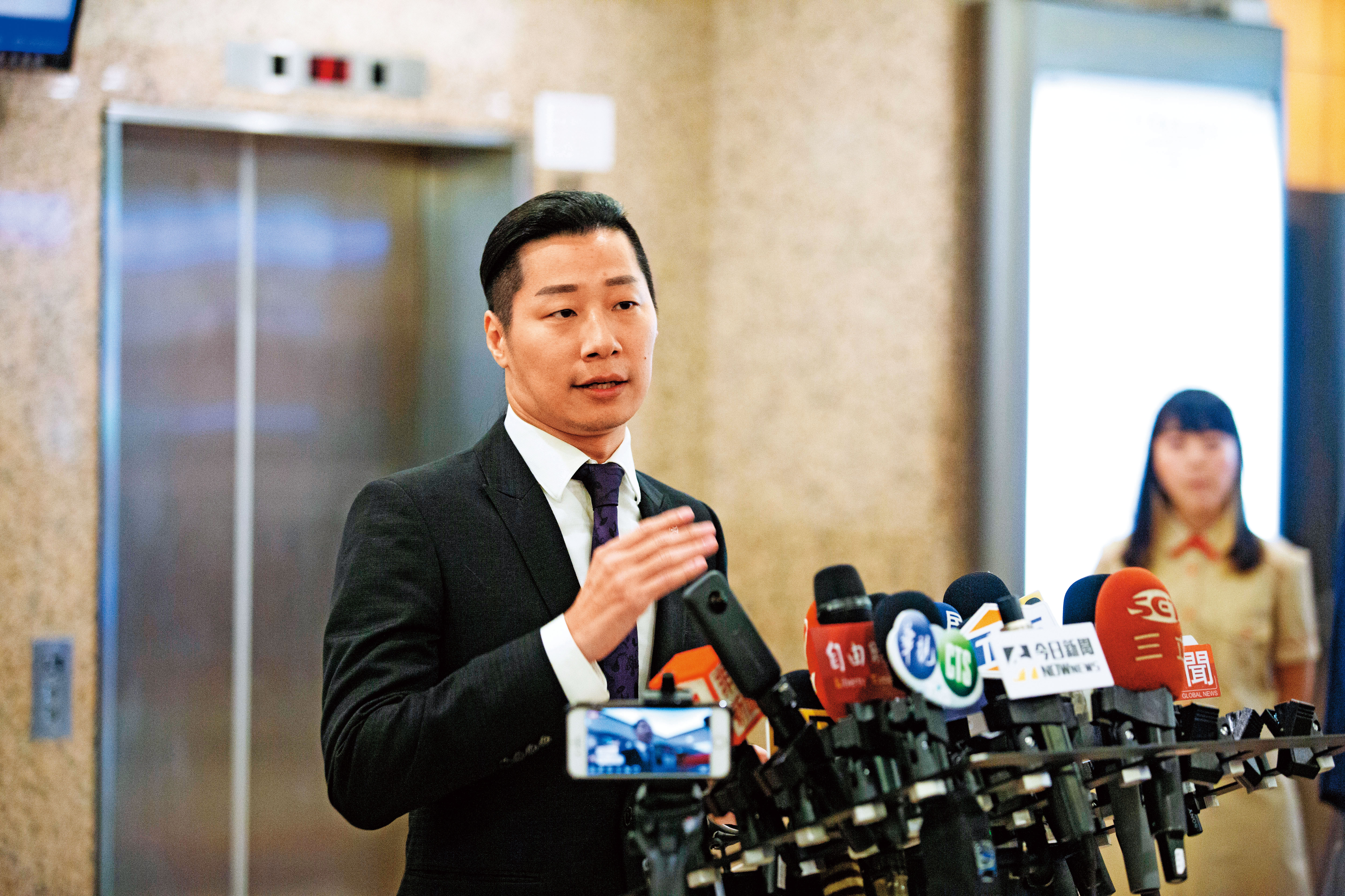 民進黨選擇與理念相同的無黨籍或友黨伙伴合作，如：台北市第5選區的林昶佐。