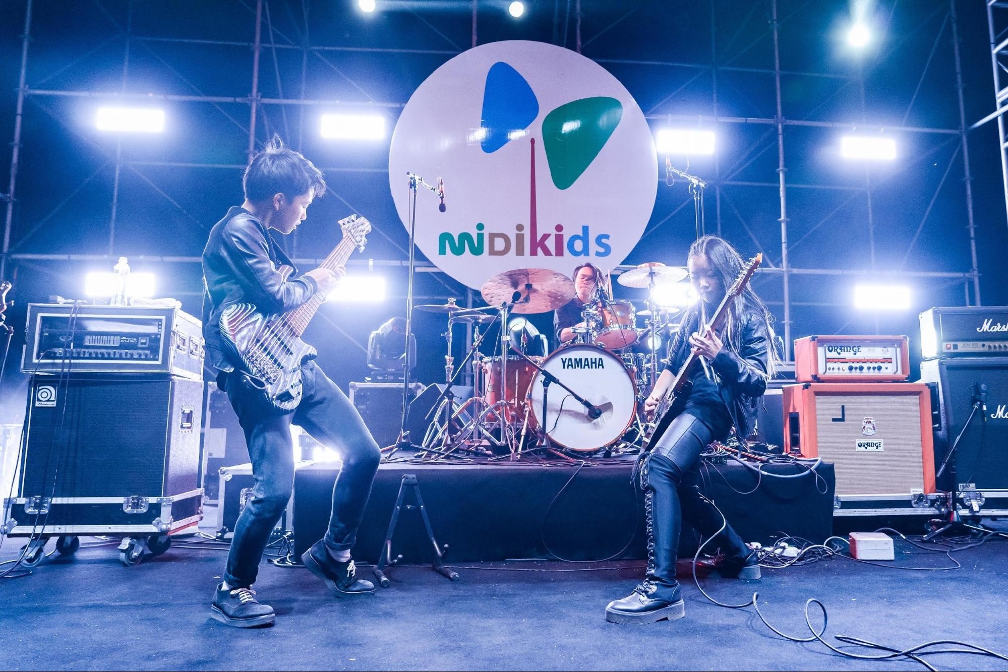 平均年齡16歲的日本重金屬樂團ASTERISM,今年受邀在太湖迷笛音樂節演出。(迷笛提供)