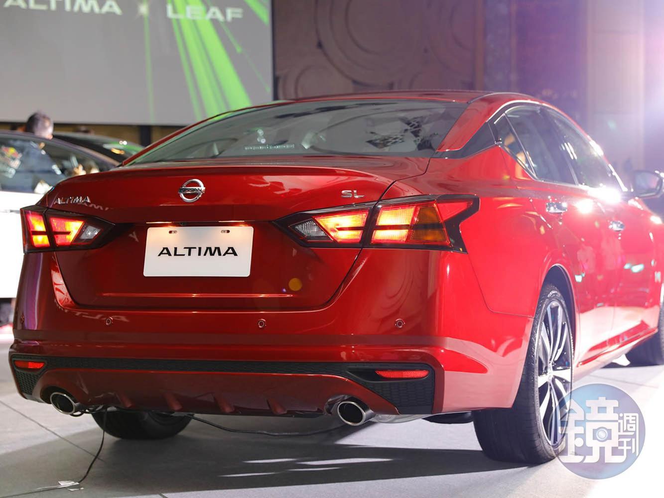 ALTIMA的外型維持著V-Motion 2.0設計元素。