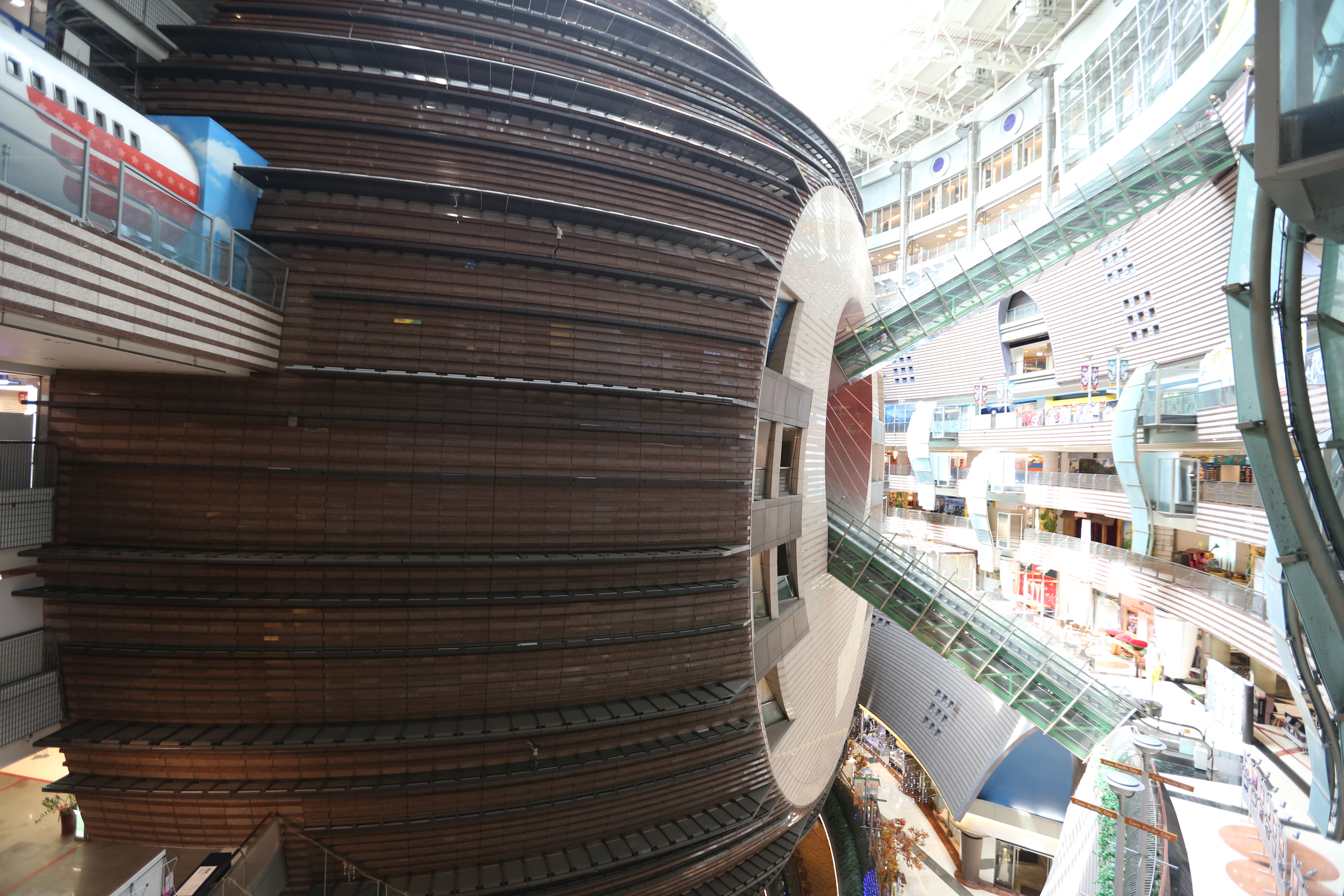 京華城歷經3次流標，今日終於標出。