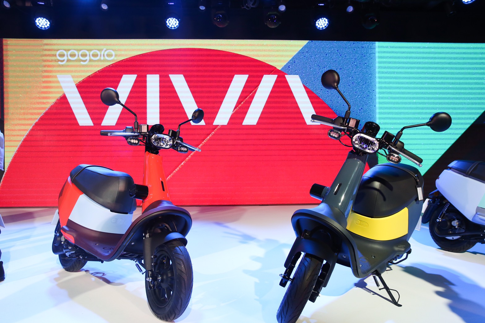 Gogoro VIVA車款配色相當活潑,超過100種配件可選購。