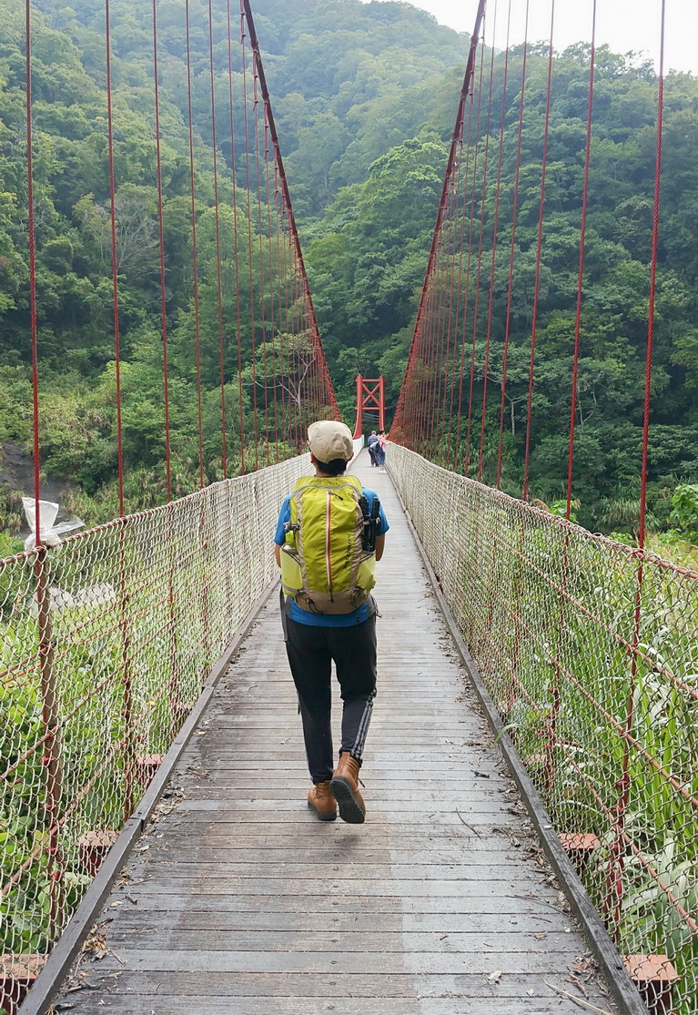 水雲吊橋橫跨汶水溪。