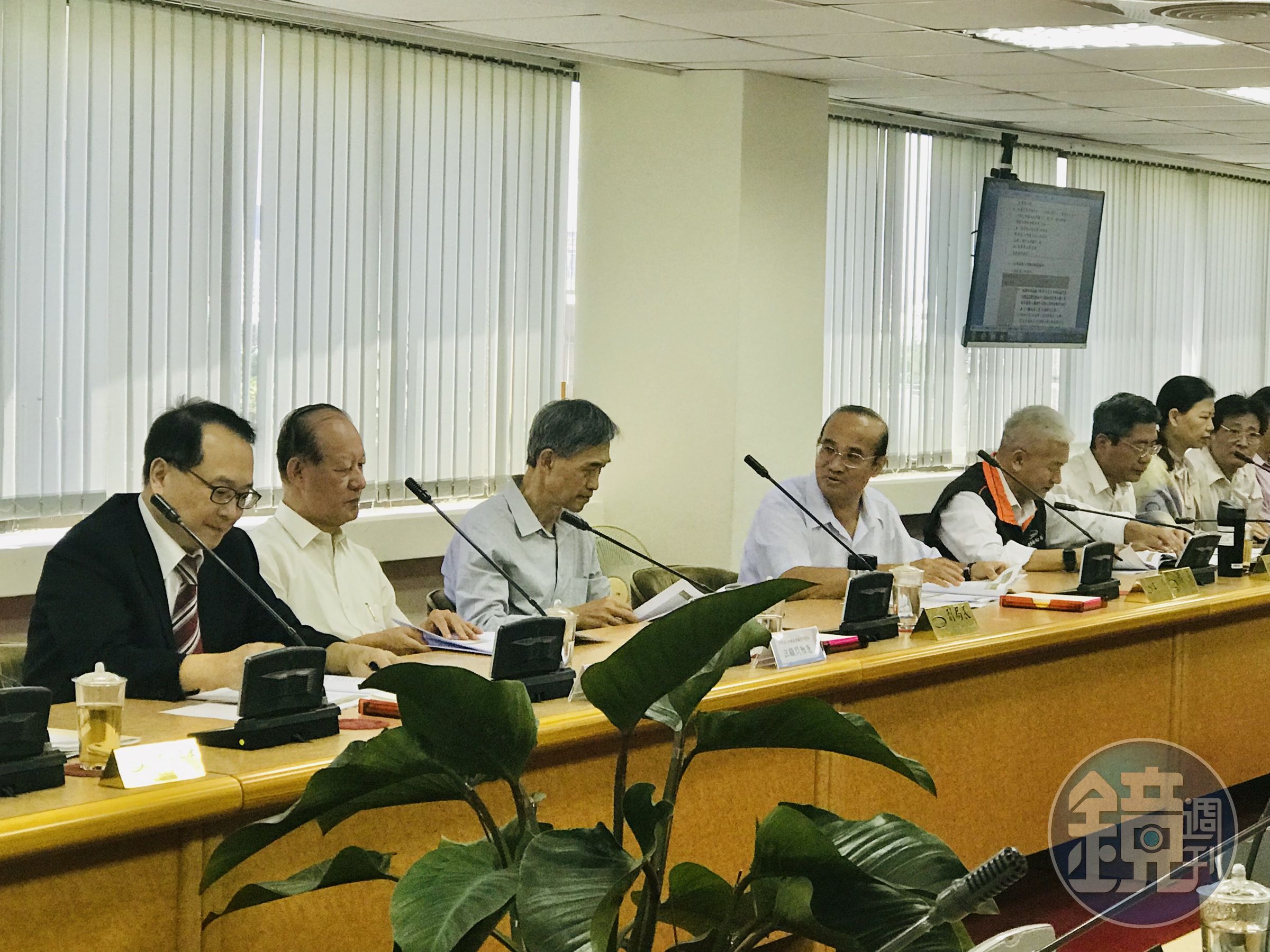 經濟部標檢局推出廉政預警會報，由局長親自主持。（翻攝畫面）