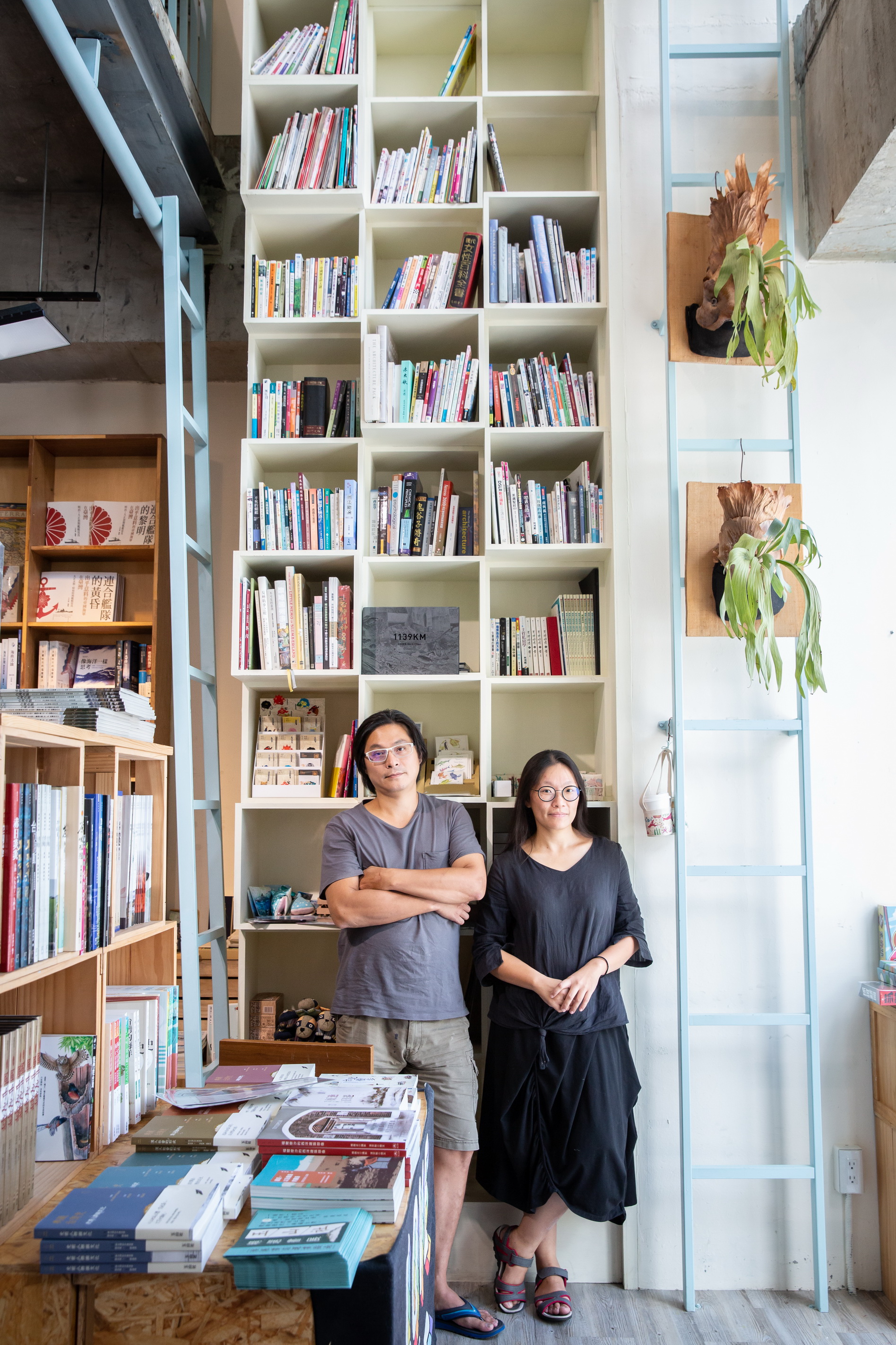 陳顥樺（左）、楊雅萍（右）開立書店的過程妙不可言。