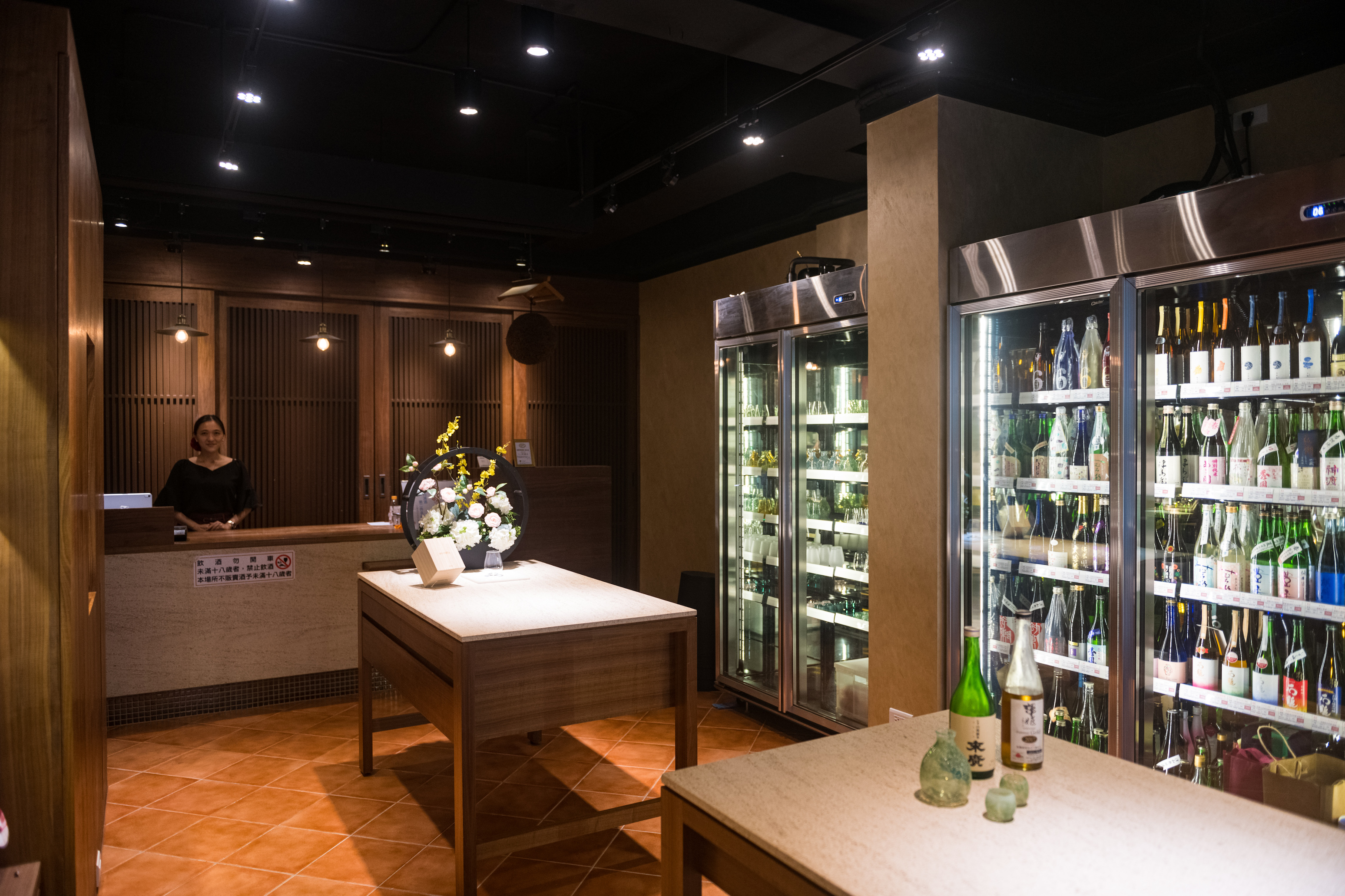 「animitta 酒之店」有許多限量日本酒，店內有專業唎酒師可供諮詢。