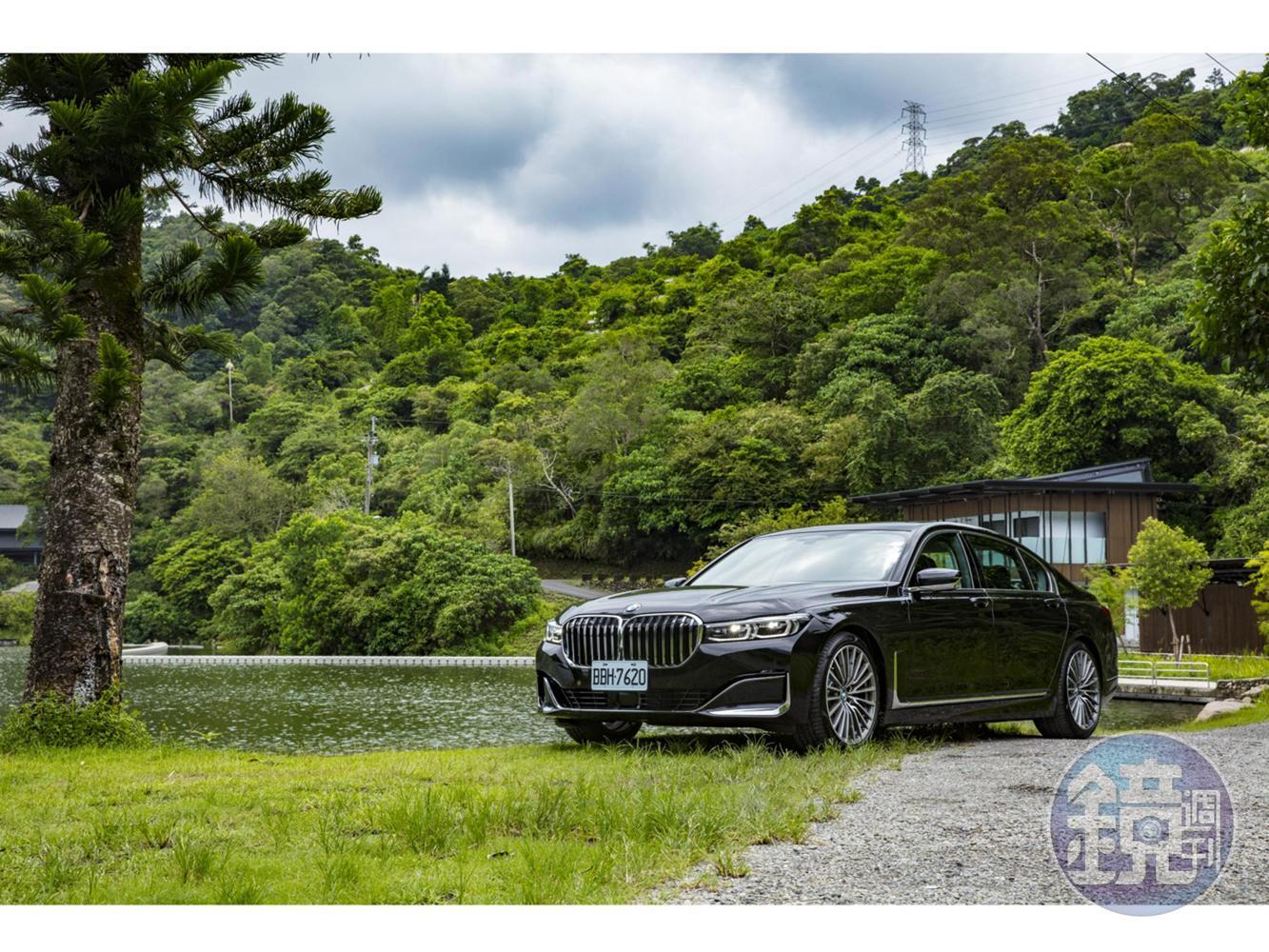在新一代的BMW 7-Series捲土重來後，我相信大七的榮光得以回歸，黑頭車霸主的寶座亦將不遠。