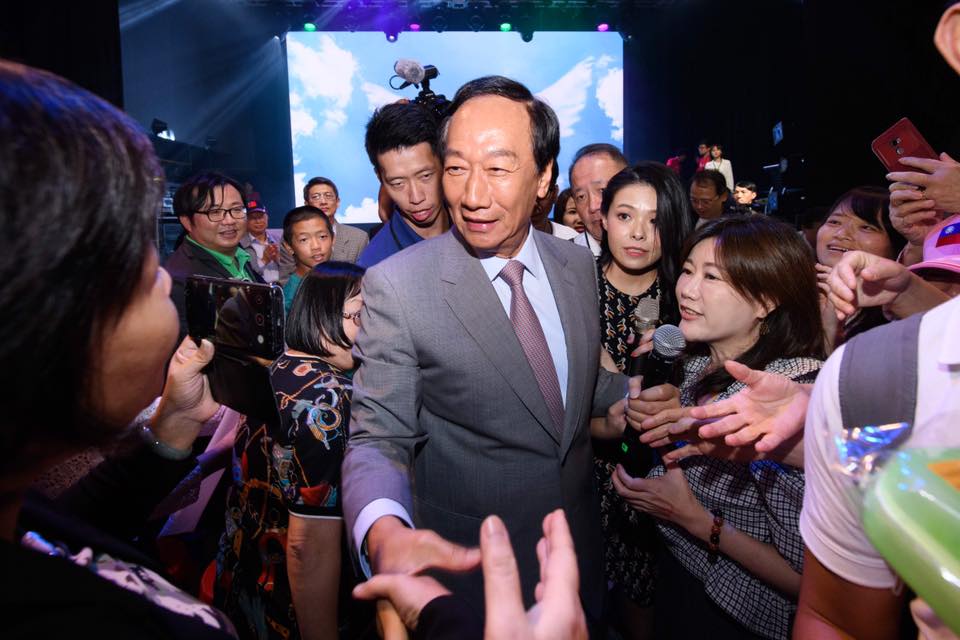 鴻海創辦人郭台銘昨在台北三創生活園區舉辦首場「感恩見面會」。（翻攝自郭台銘臉書）