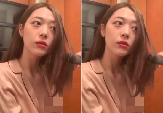雪莉昨在直播中整理頭髮時，意外走光。（翻攝自Sulli Instagram）
