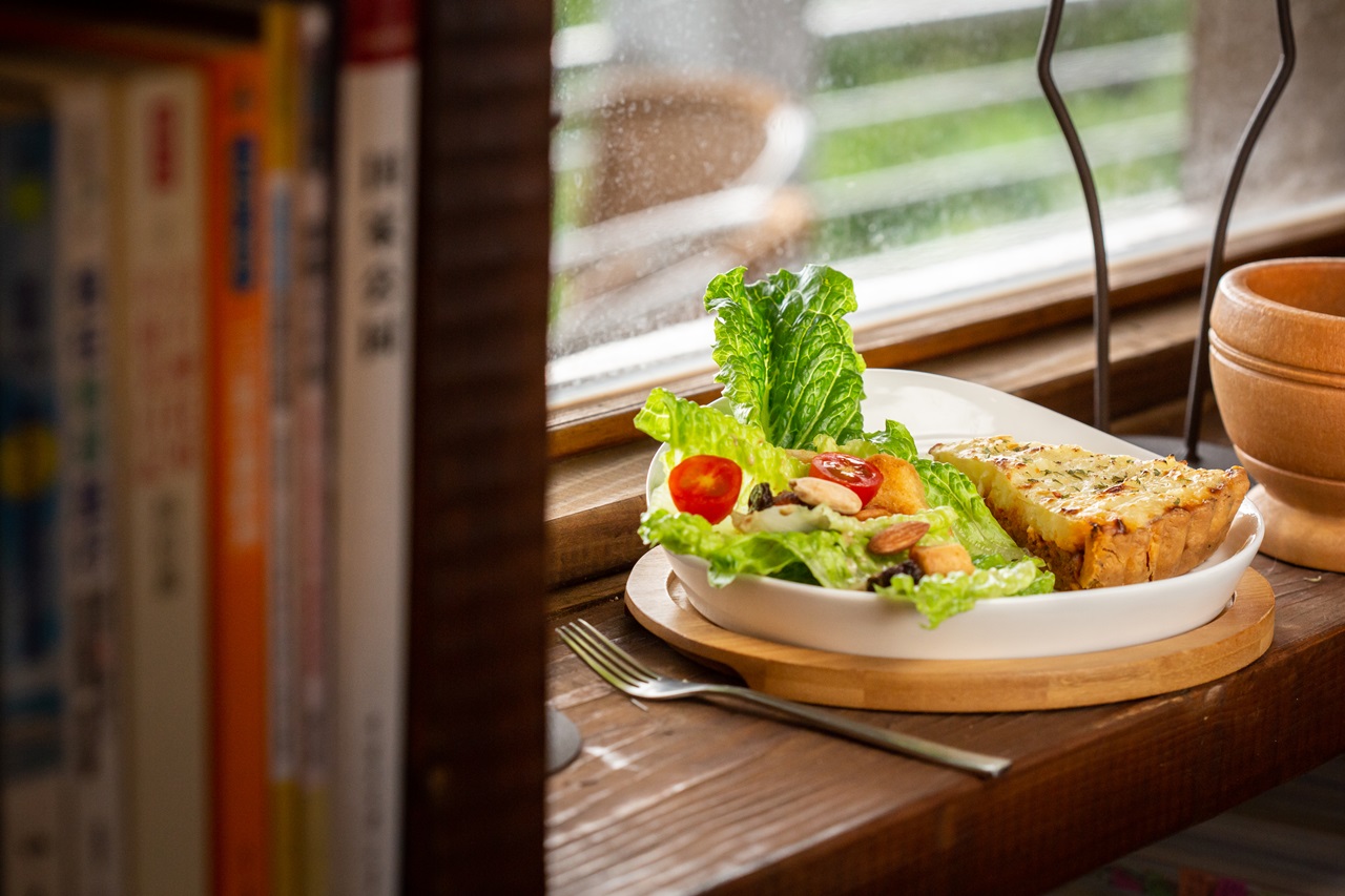 「 馬鈴薯肉醬鹹派」滋味協調，香濃順口。（180元／份）