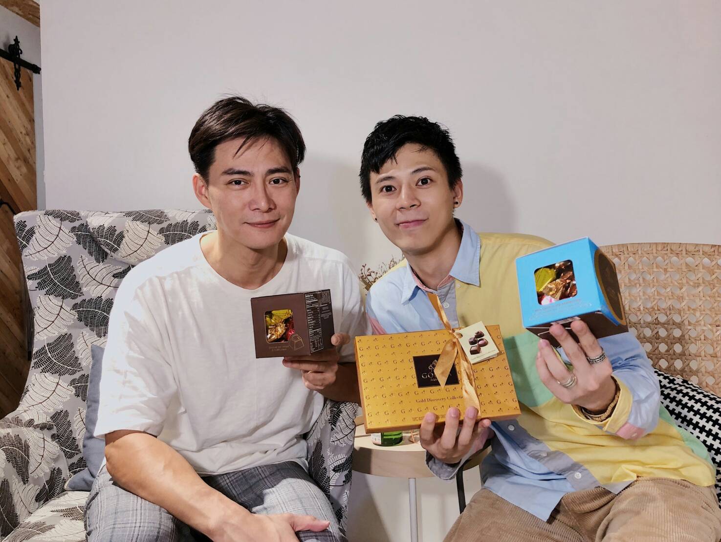 韓志杰為紅孩兒合體演唱會回台，也祕密探班柯朋宇練團。（杉朋娛樂提供）