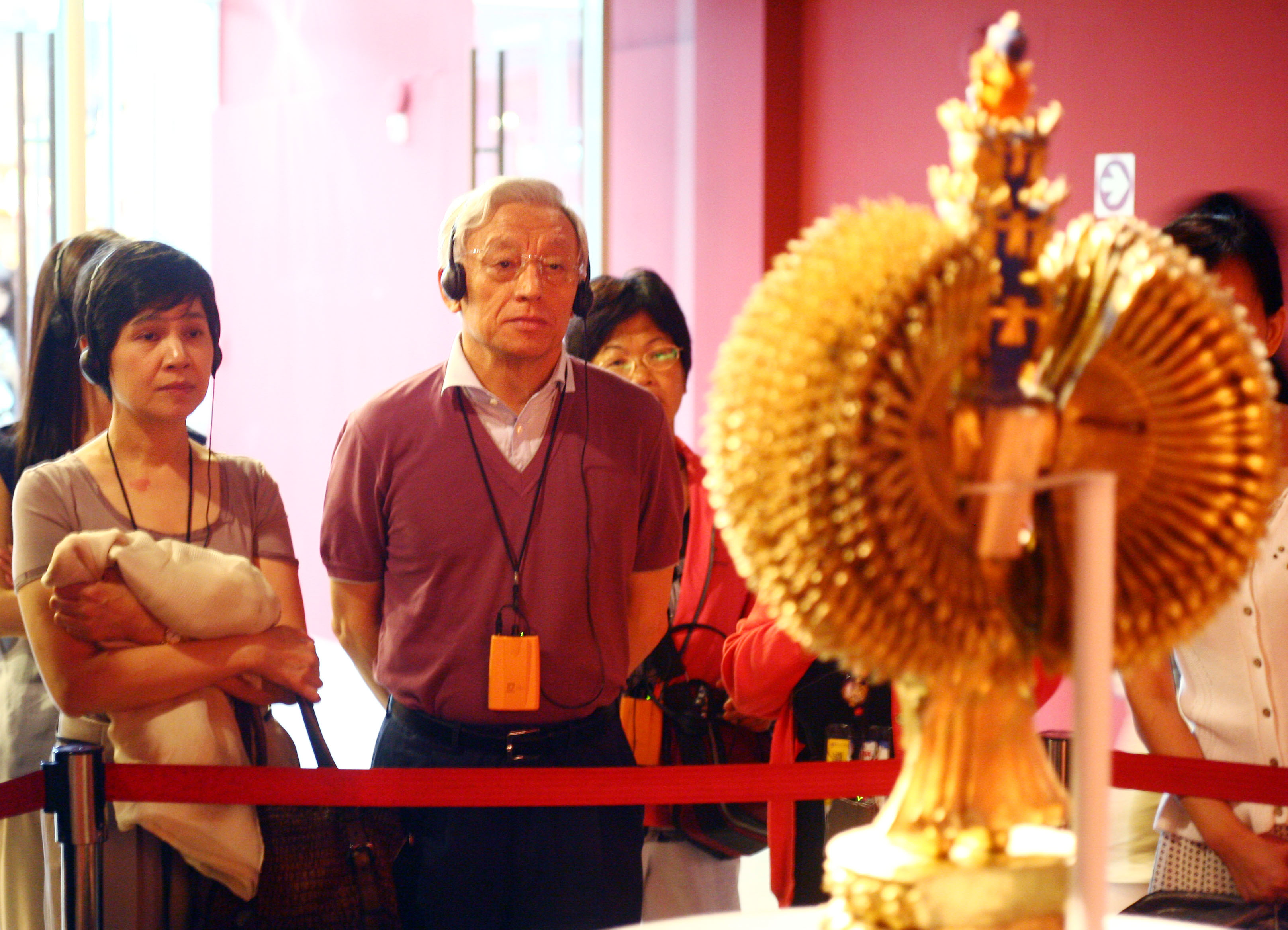 曹興誠曾被太座陳如珍叨唸太花錢，但他做了一件事後，讓老婆全然改觀不再管他。（聯合知識庫）