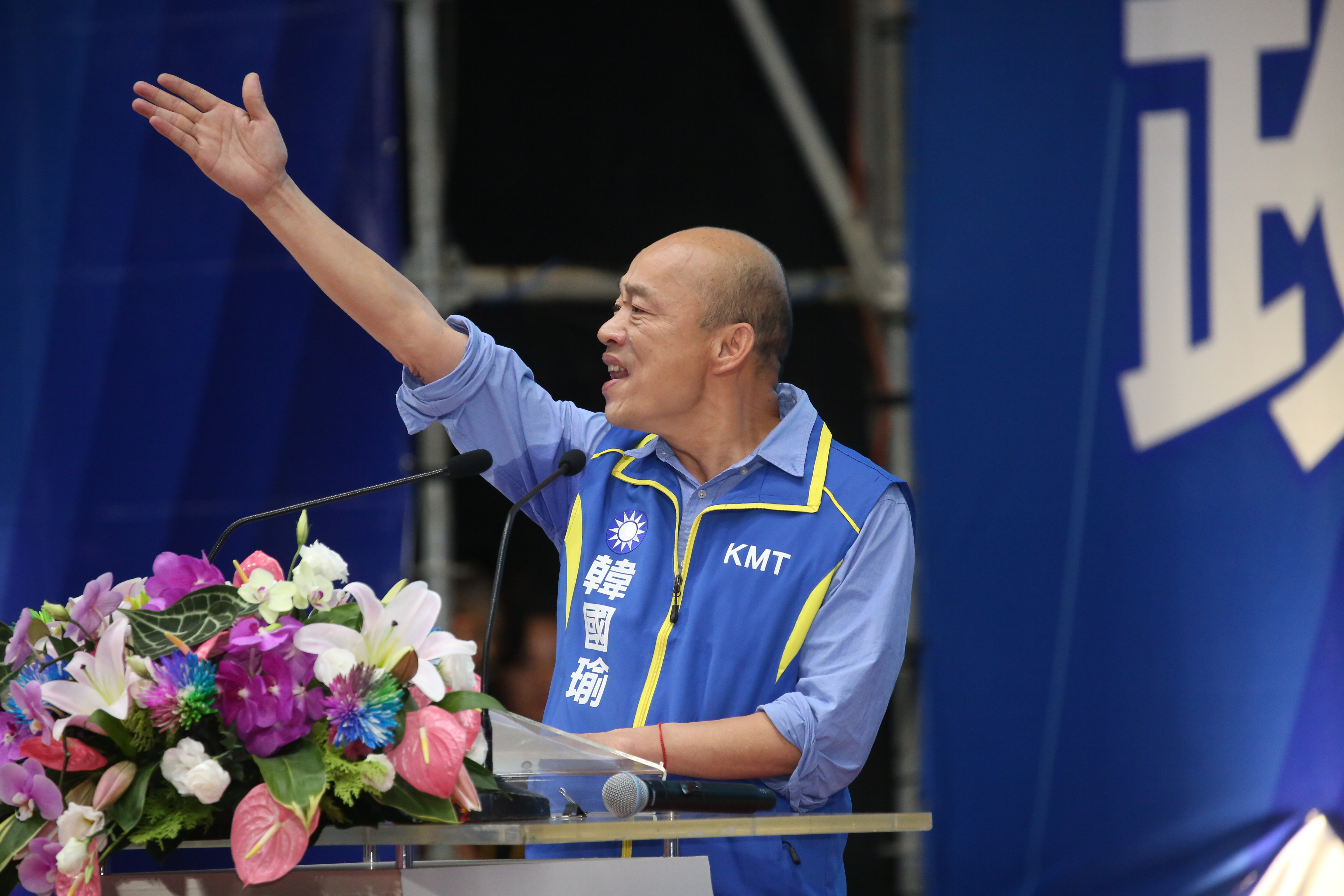 「韓粉幻想文」遭踢爆後，引來大批鄉民留言狂酸「花枝腫裁CEO」。（本刊資料照）