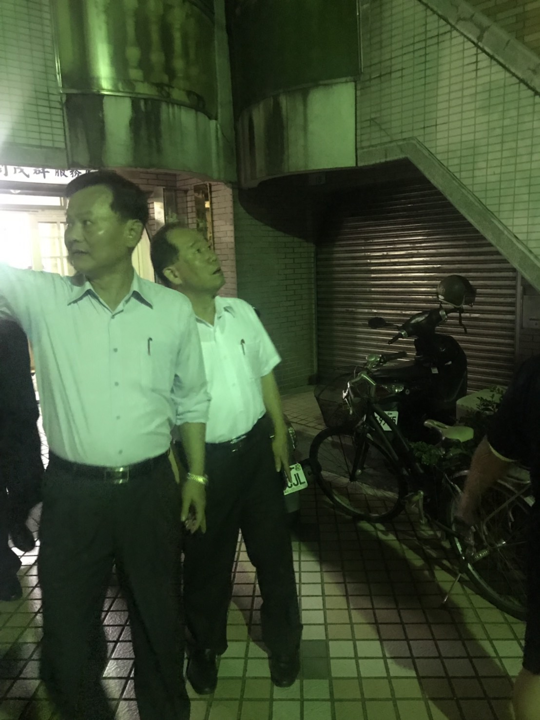 與轄區分局長趕赴現場視察。（翻攝畫面）