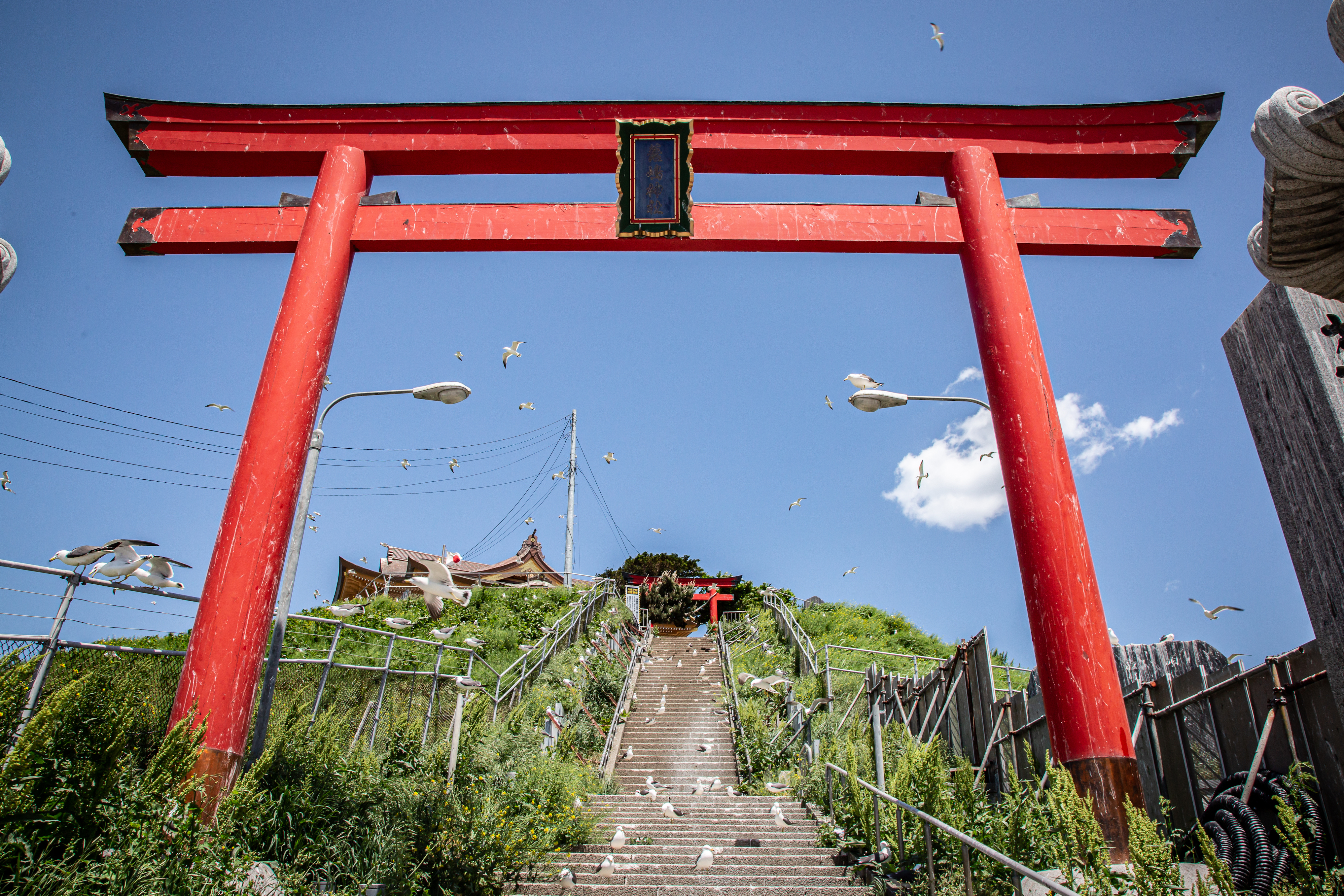 今年5月朝聖時，神社因祝融毀損，暫時封閉修繕。