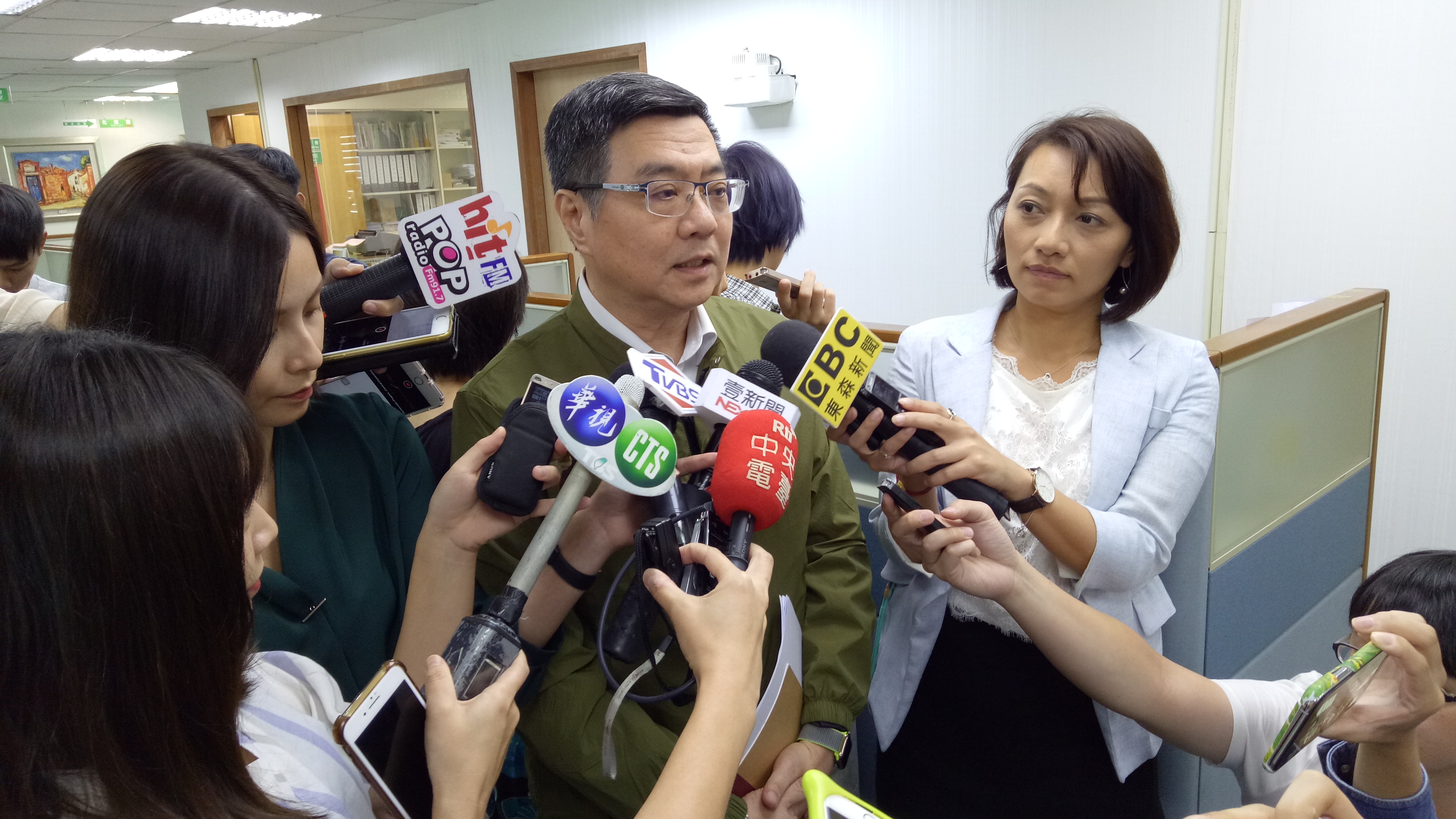 民進黨主席卓榮泰接受媒體訪問。