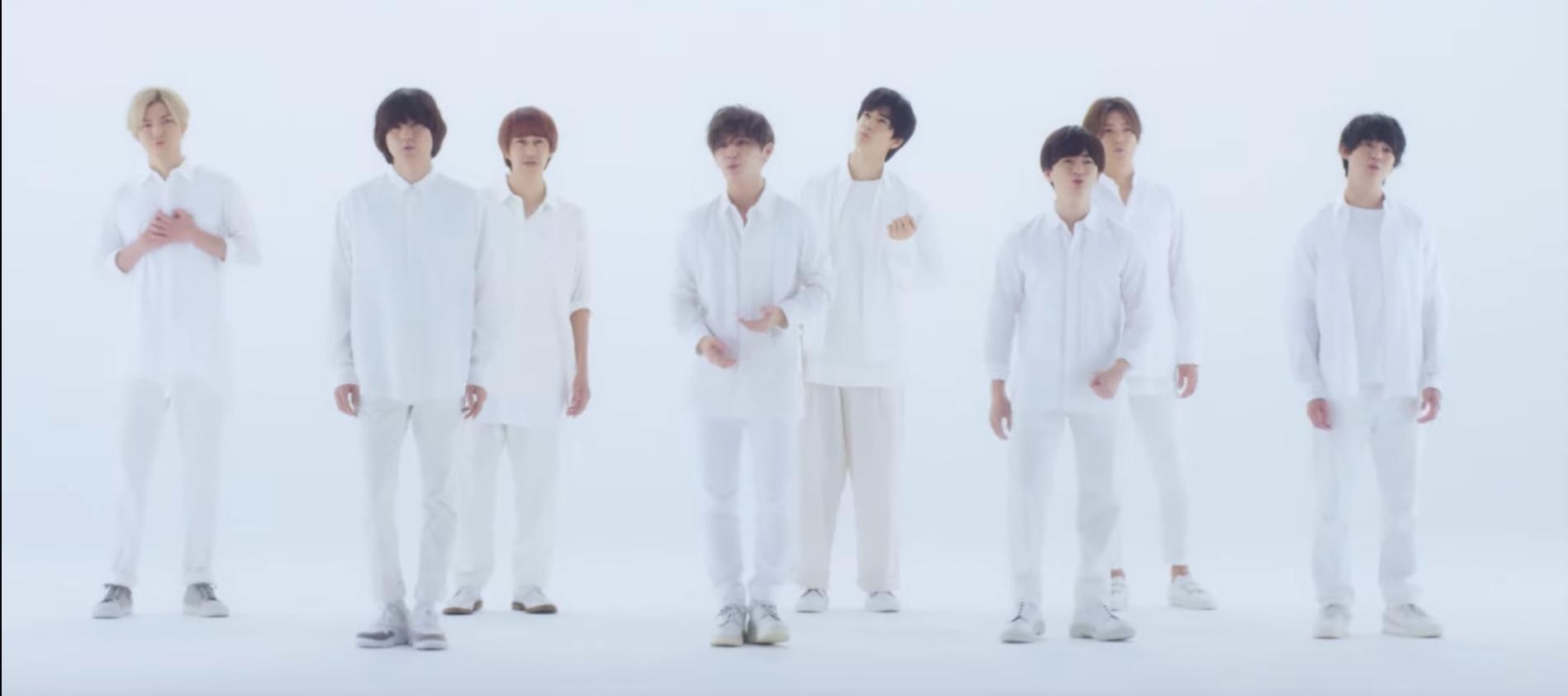 Hey! Say! JUMP歌曲〈昂首向前走〉官方MV曝光,成員特地學手語詮釋歌曲。(翻攝自MV畫面)