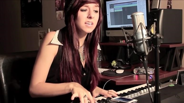 Christina Grimmie才華洋溢,有翻唱小天后封號。(翻唱自zeldaxlove64 Christina Grimmie YouTube)
