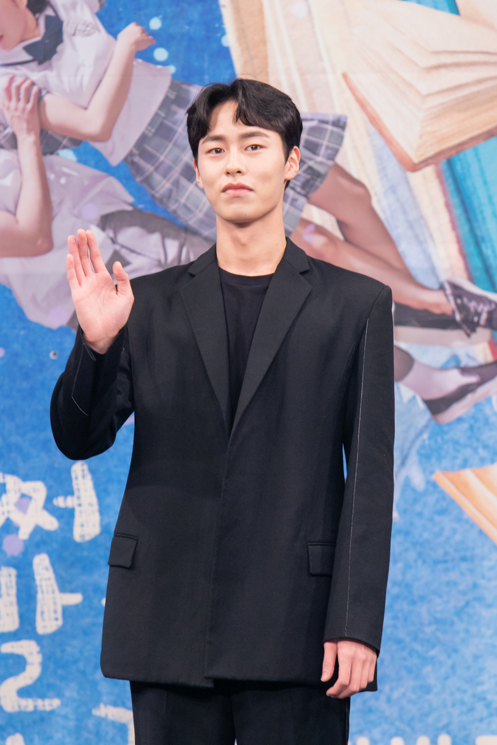 在《請輸入檢索詞WWW》飾演「海帶男」的李在允這次在新劇將變身冷酷男。（KKTV提供）